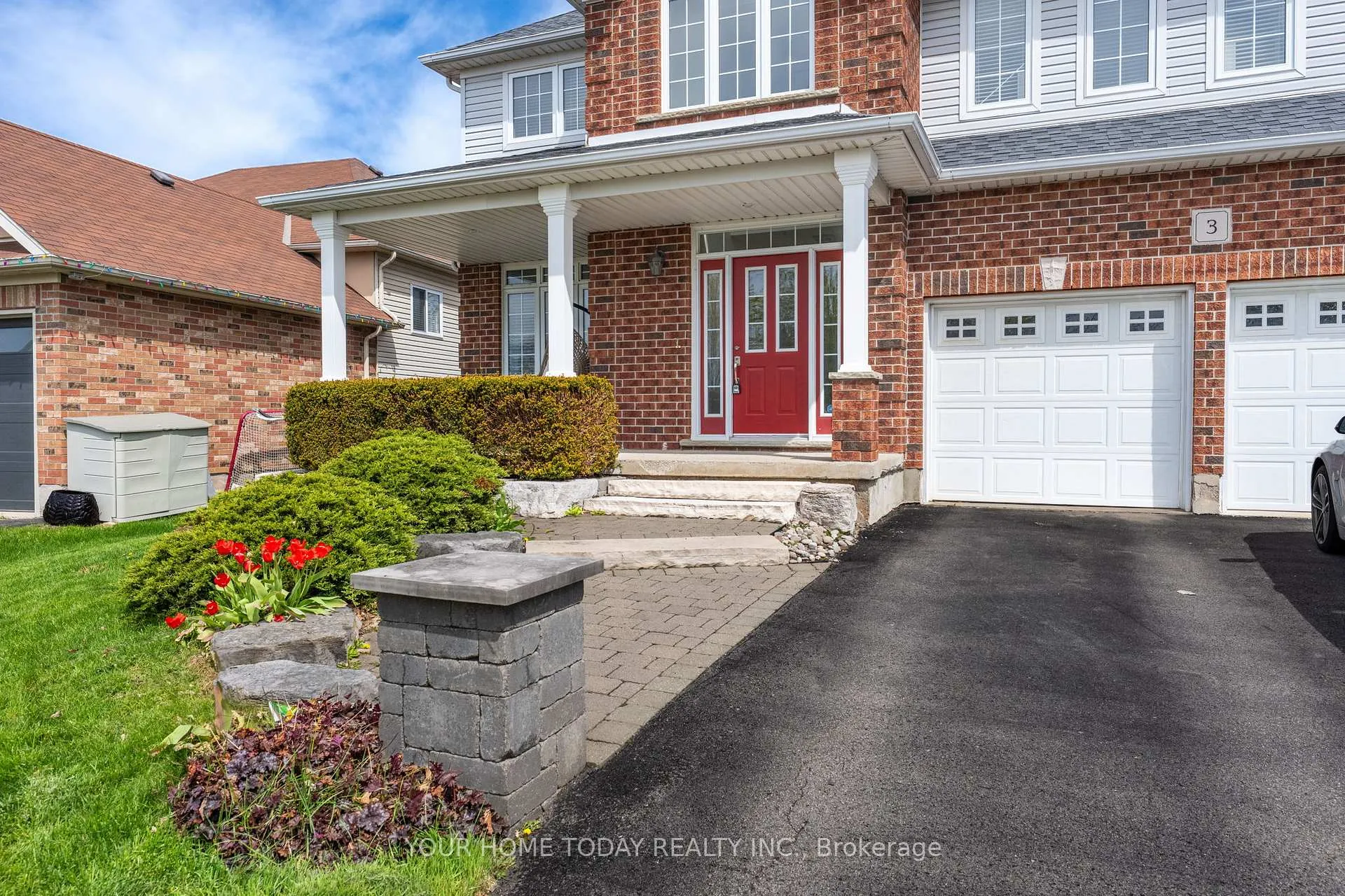 Photo 4 of 3 Nelles Street, Halton Hills, Acton — HOMEH