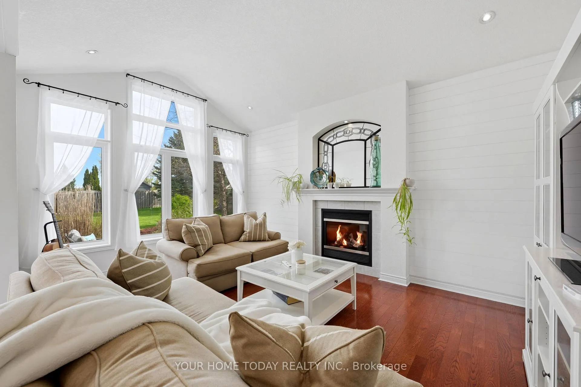 Photo 15 of 3 Nelles Street, Halton Hills, Acton — HOMEH
