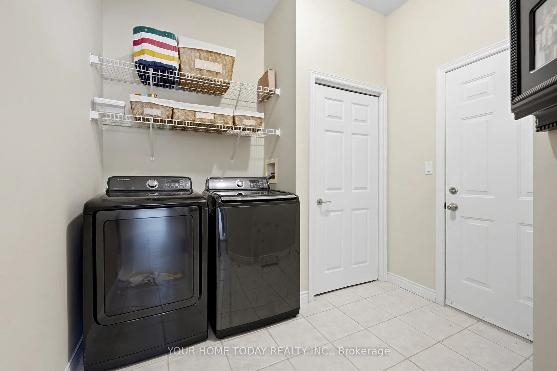 Photo 17 of 3 Nelles Street, Halton Hills, Acton — HOMEH