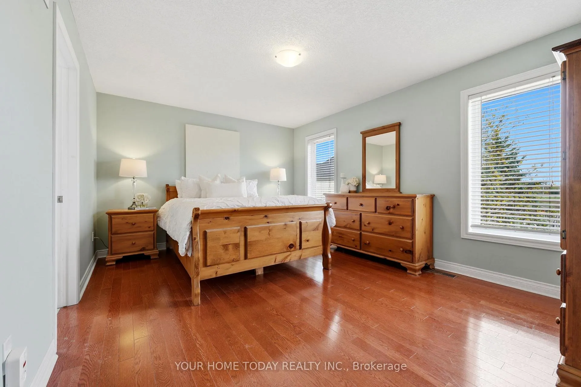 Photo 19 of 3 Nelles Street, Halton Hills, Acton — HOMEH