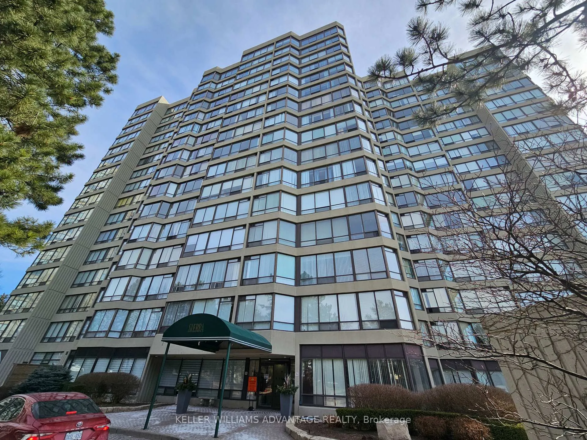 Photo 1 of Unit 1108, 26 Hanover Road, Brampton, Queen Street Corridor — HOMEH