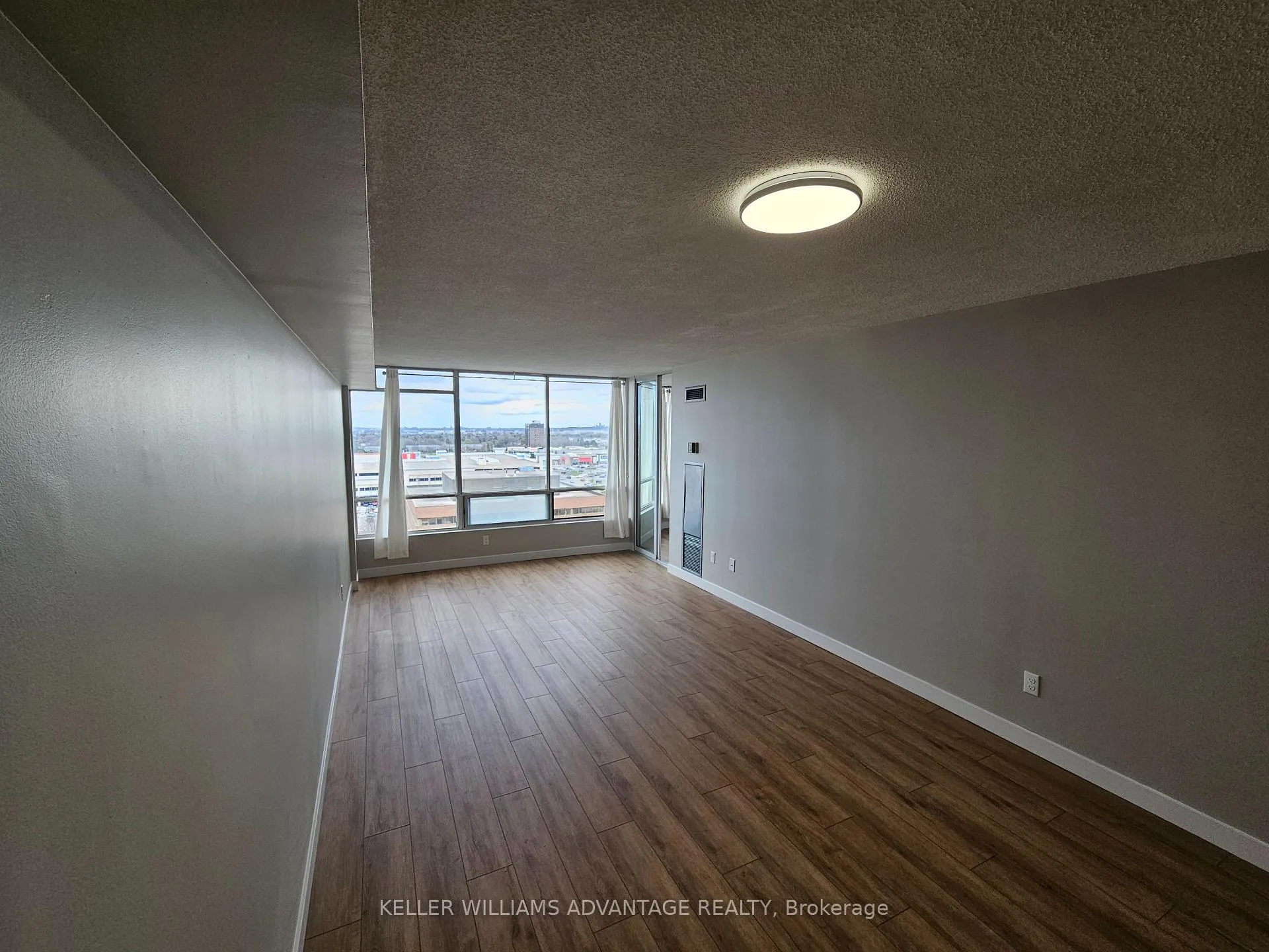 Photo 7 of Unit 1108, 26 Hanover Road, Brampton, Queen Street Corridor — HOMEH
