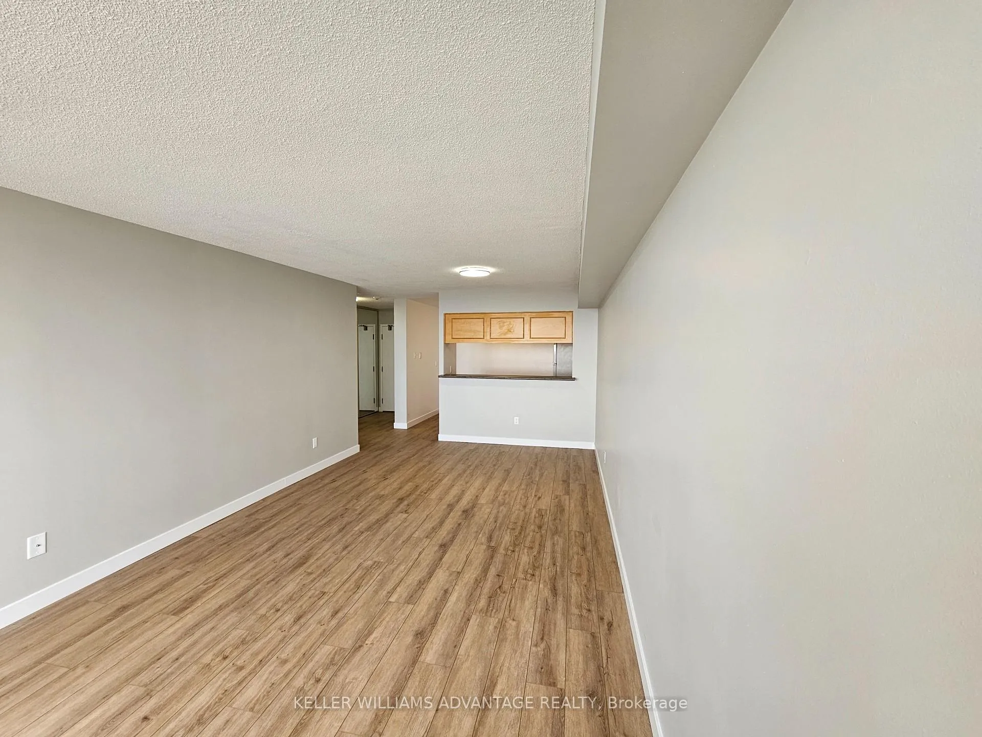 Photo 9 of Unit 1108, 26 Hanover Road, Brampton, Queen Street Corridor — HOMEH