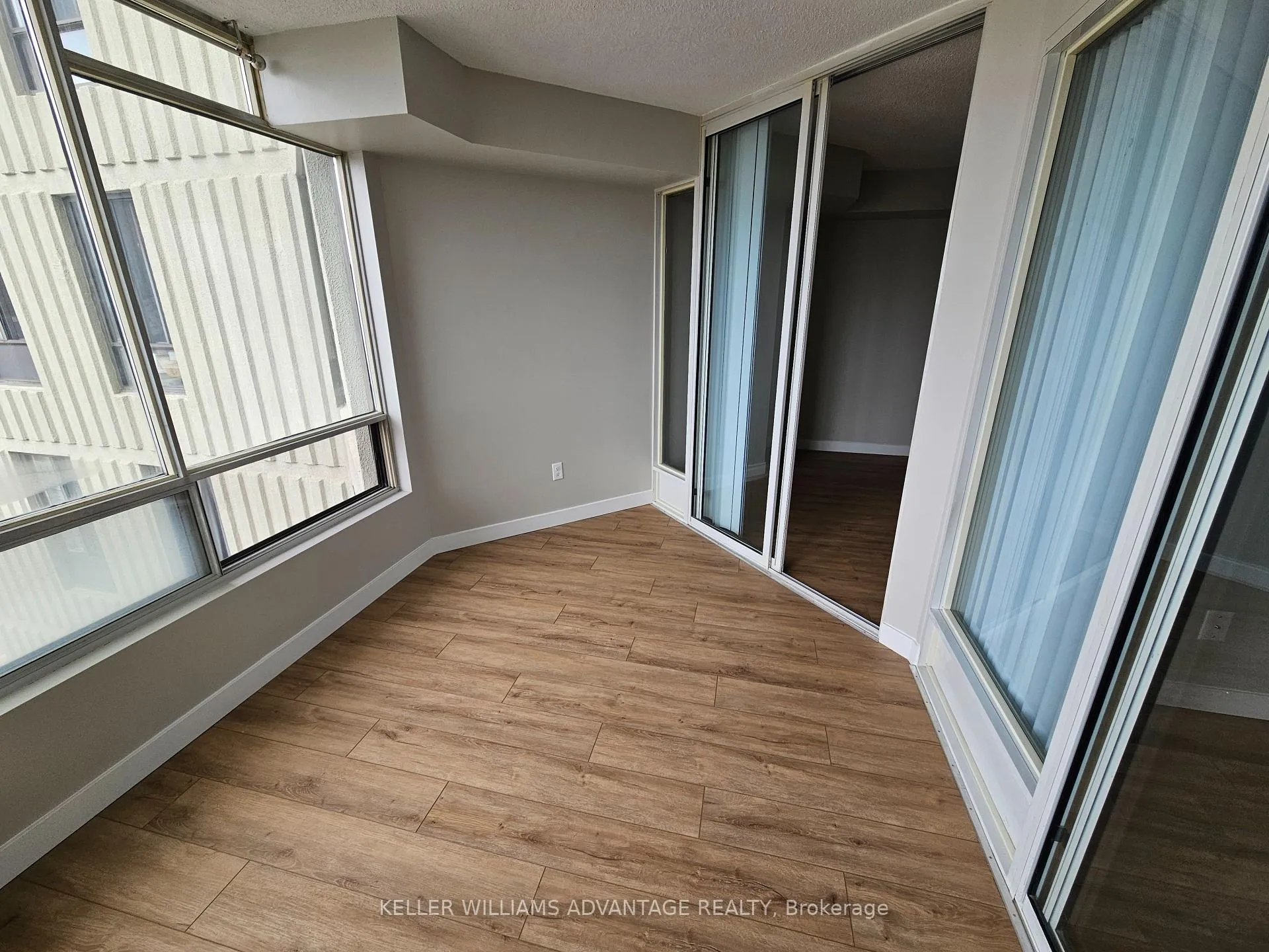 Photo 13 of Unit 1108, 26 Hanover Road, Brampton, Queen Street Corridor — HOMEH