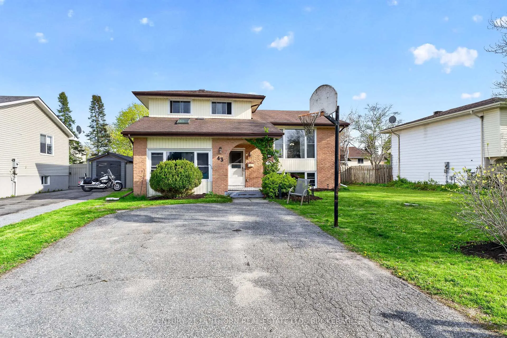 Photo 1 of 43 Mortensen Drive, Loyalist, Amherstview — HOMEH