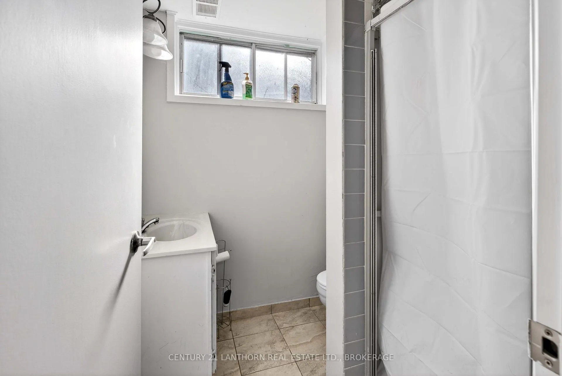 Photo 38 of 43 Mortensen Drive, Loyalist, Amherstview — HOMEH