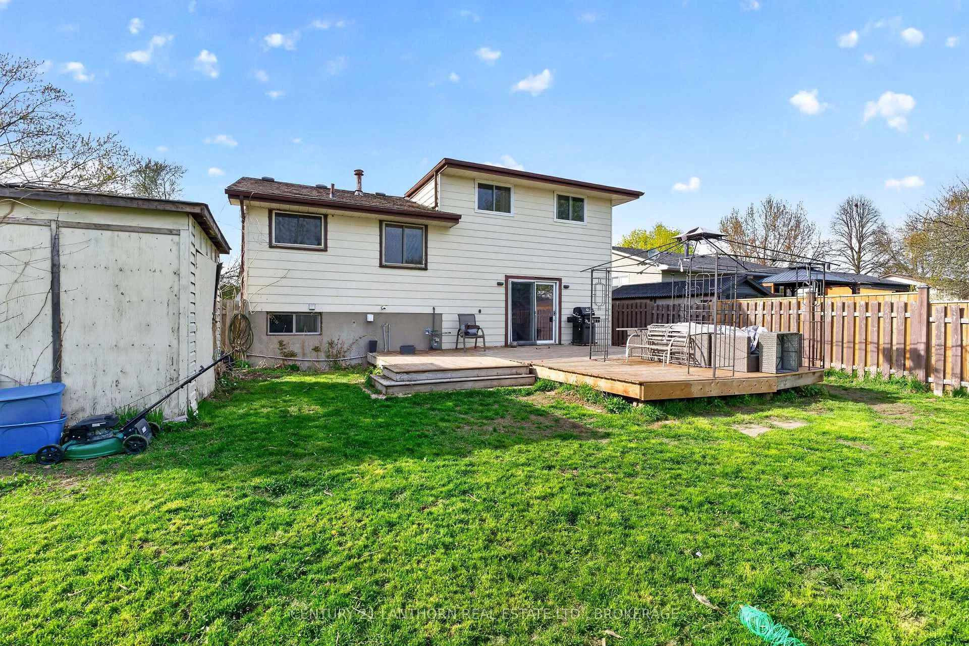 Photo 41 of 43 Mortensen Drive, Loyalist, Amherstview — HOMEH