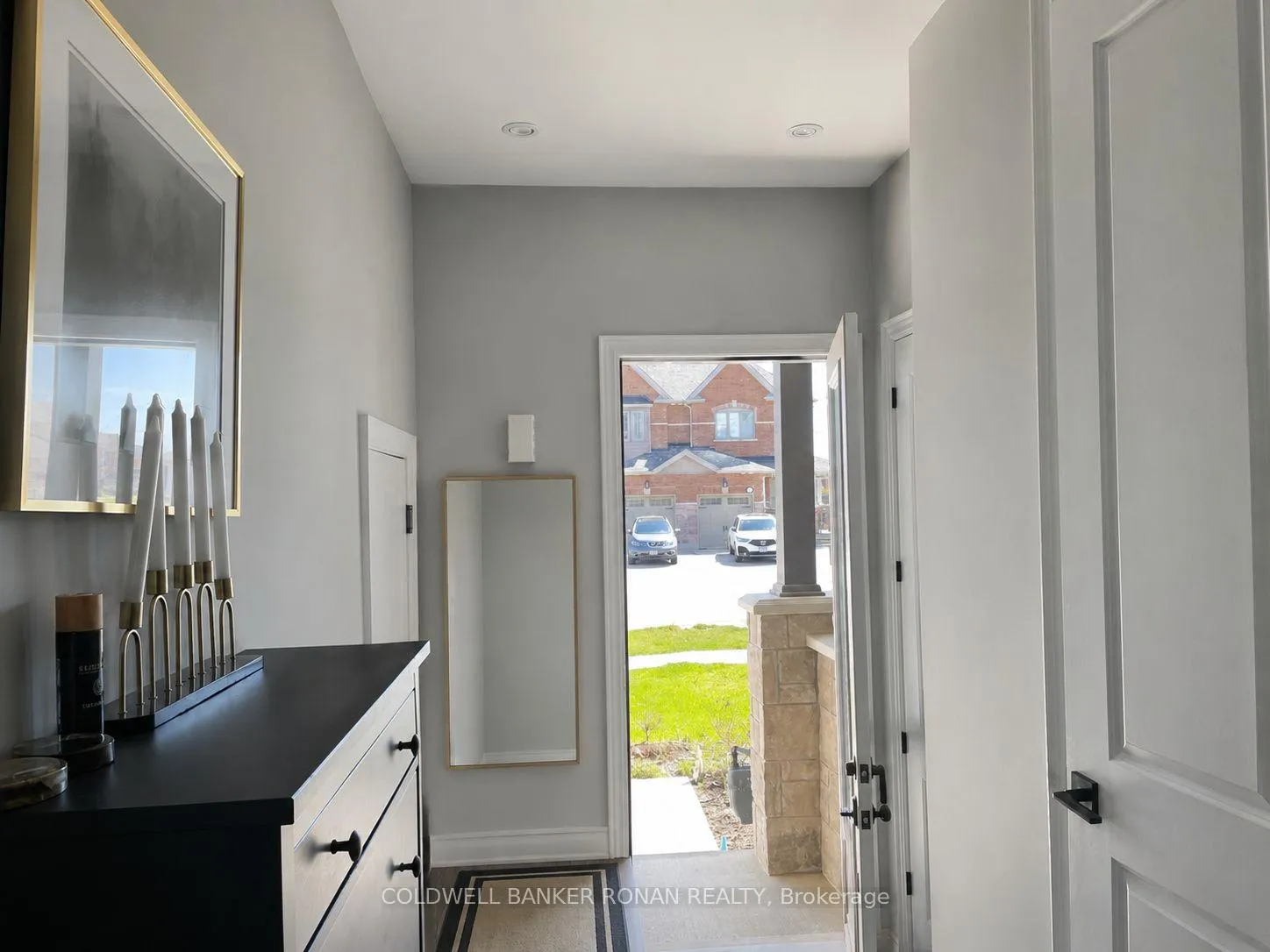 Photo 3 of 153 Walker Boulevard, New Tecumseth, Alliston — HOMEH