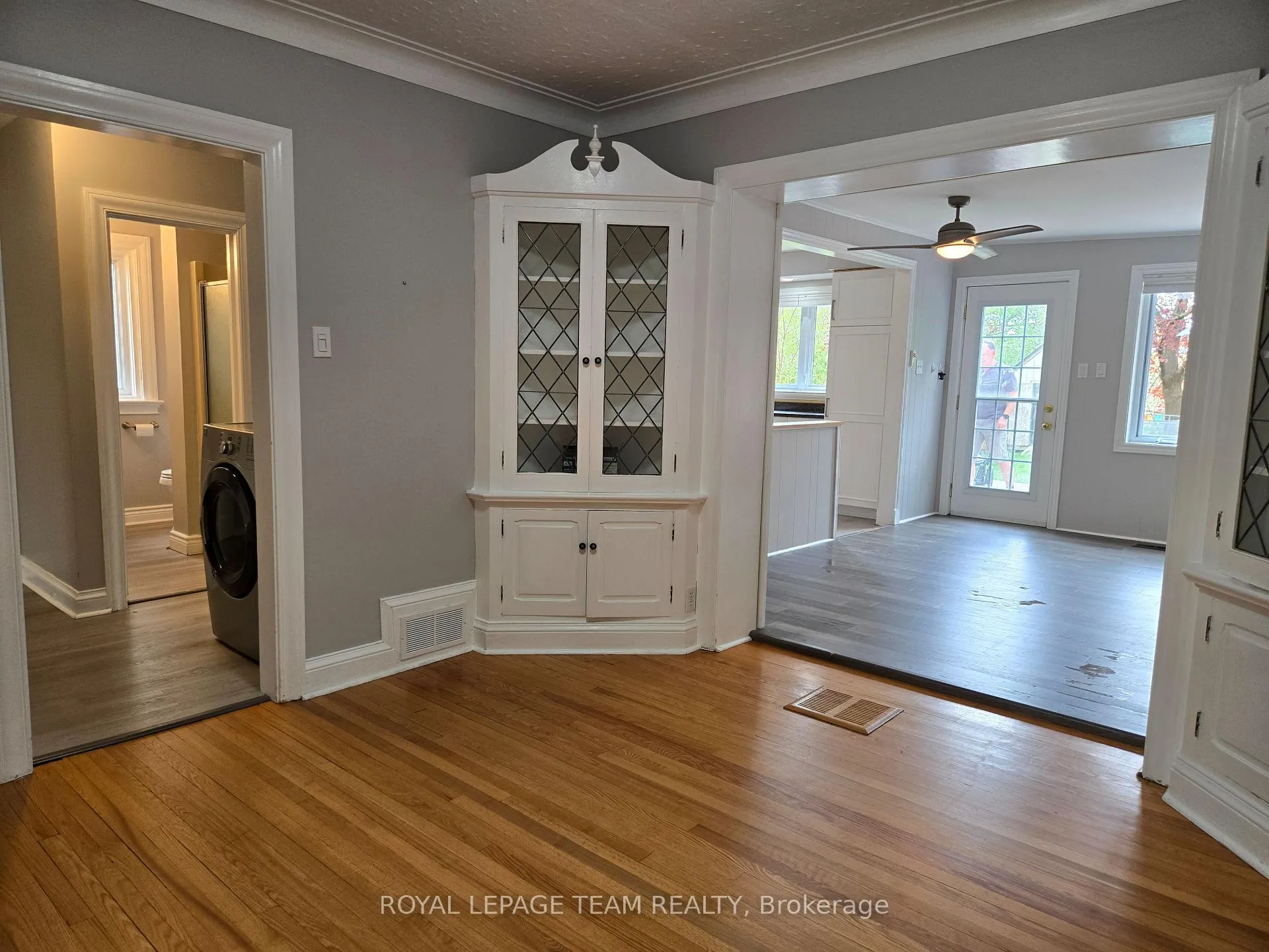 Photo 6 of 614 Melbourne Avenue, Ottawa, McKellar/Highland — HOMEH