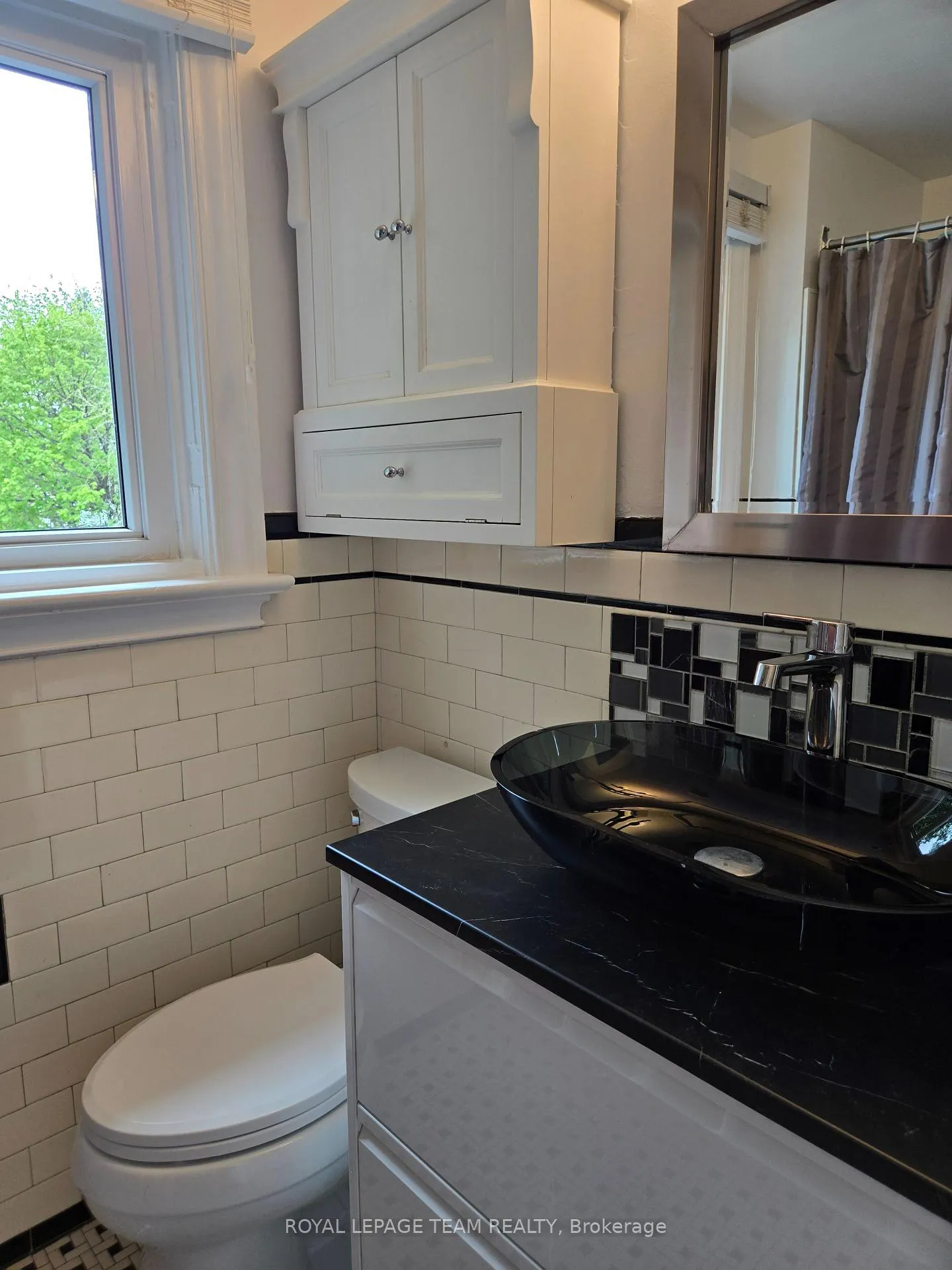 Photo 20 of 614 Melbourne Avenue, Ottawa, McKellar/Highland — HOMEH