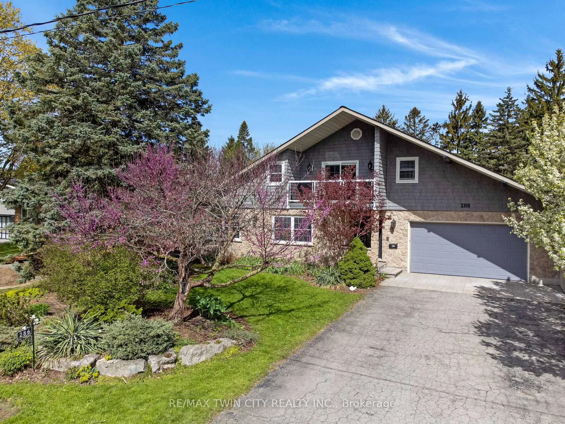 Photo 1 of 286 Normandy Avenue, Waterloo, Colonial Acres — HOMEH