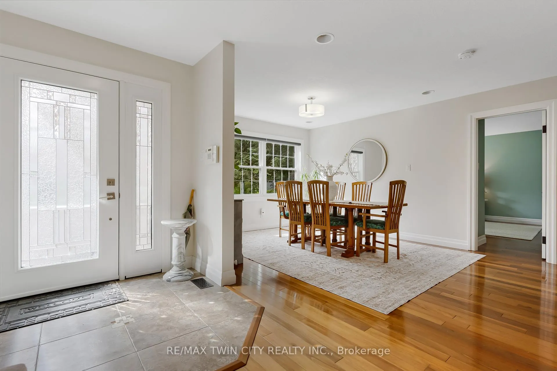 Photo 5 of 286 Normandy Avenue, Waterloo, Colonial Acres — HOMEH