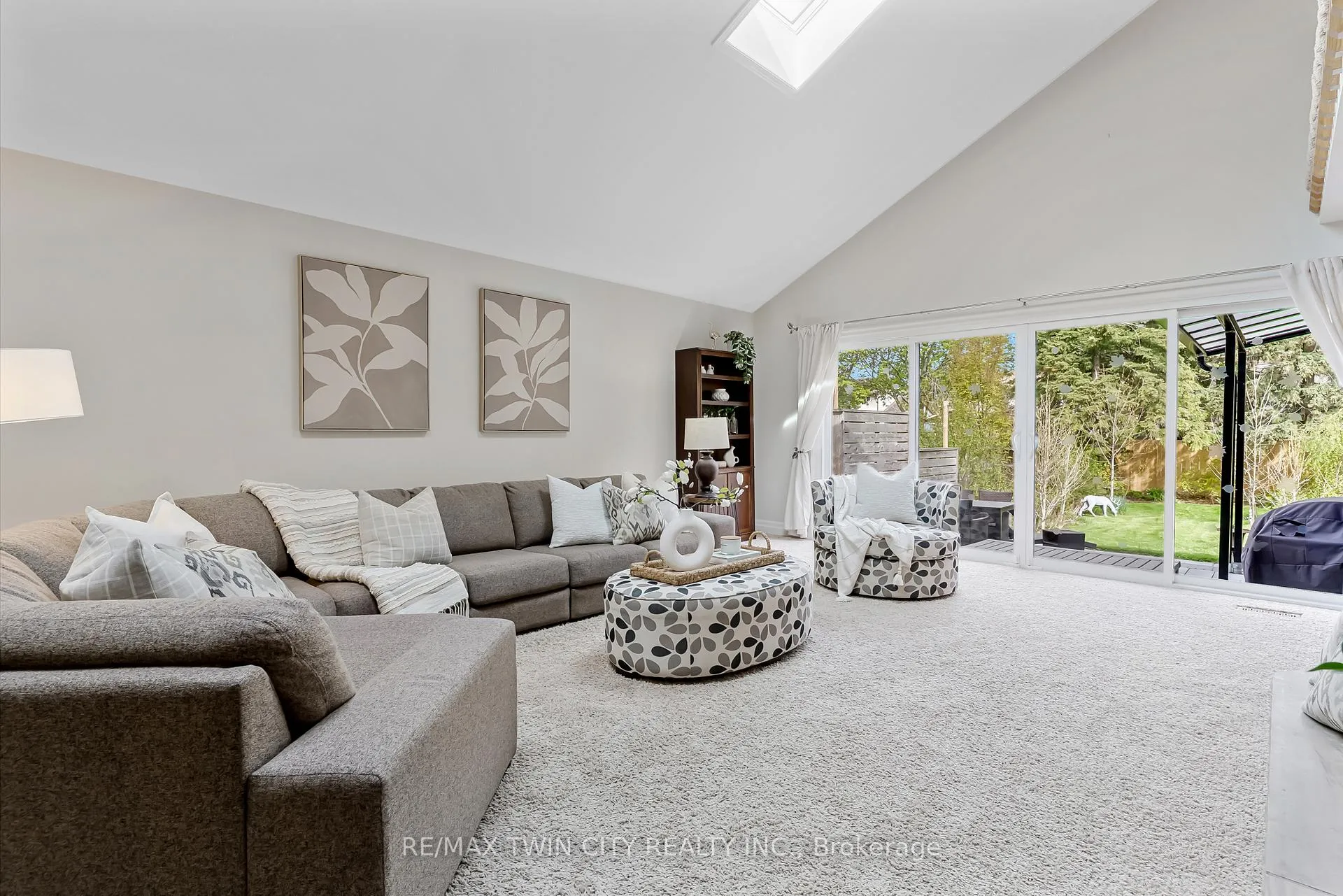 Photo 10 of 286 Normandy Avenue, Waterloo, Colonial Acres — HOMEH