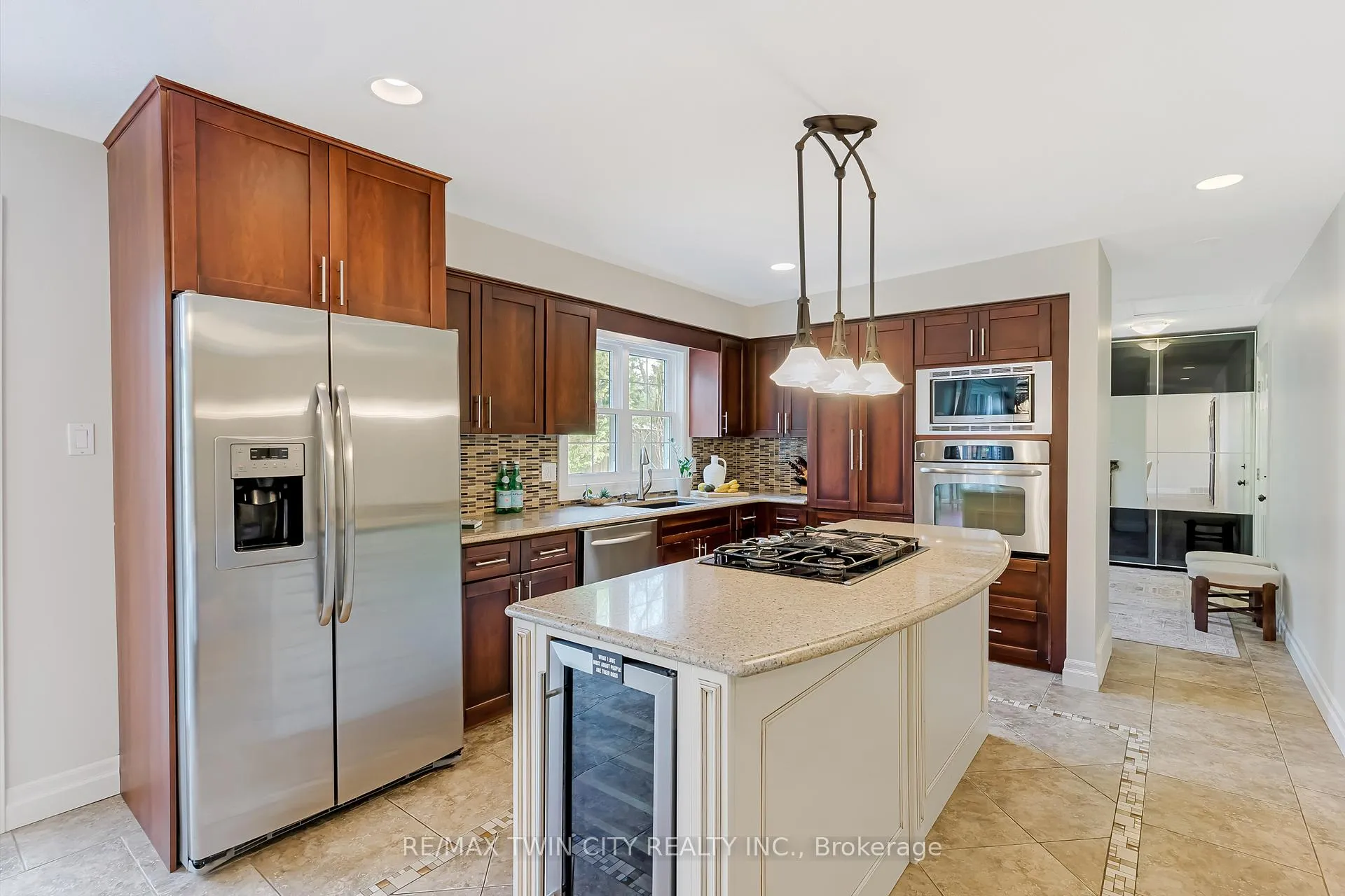 Photo 16 of 286 Normandy Avenue, Waterloo, Colonial Acres — HOMEH