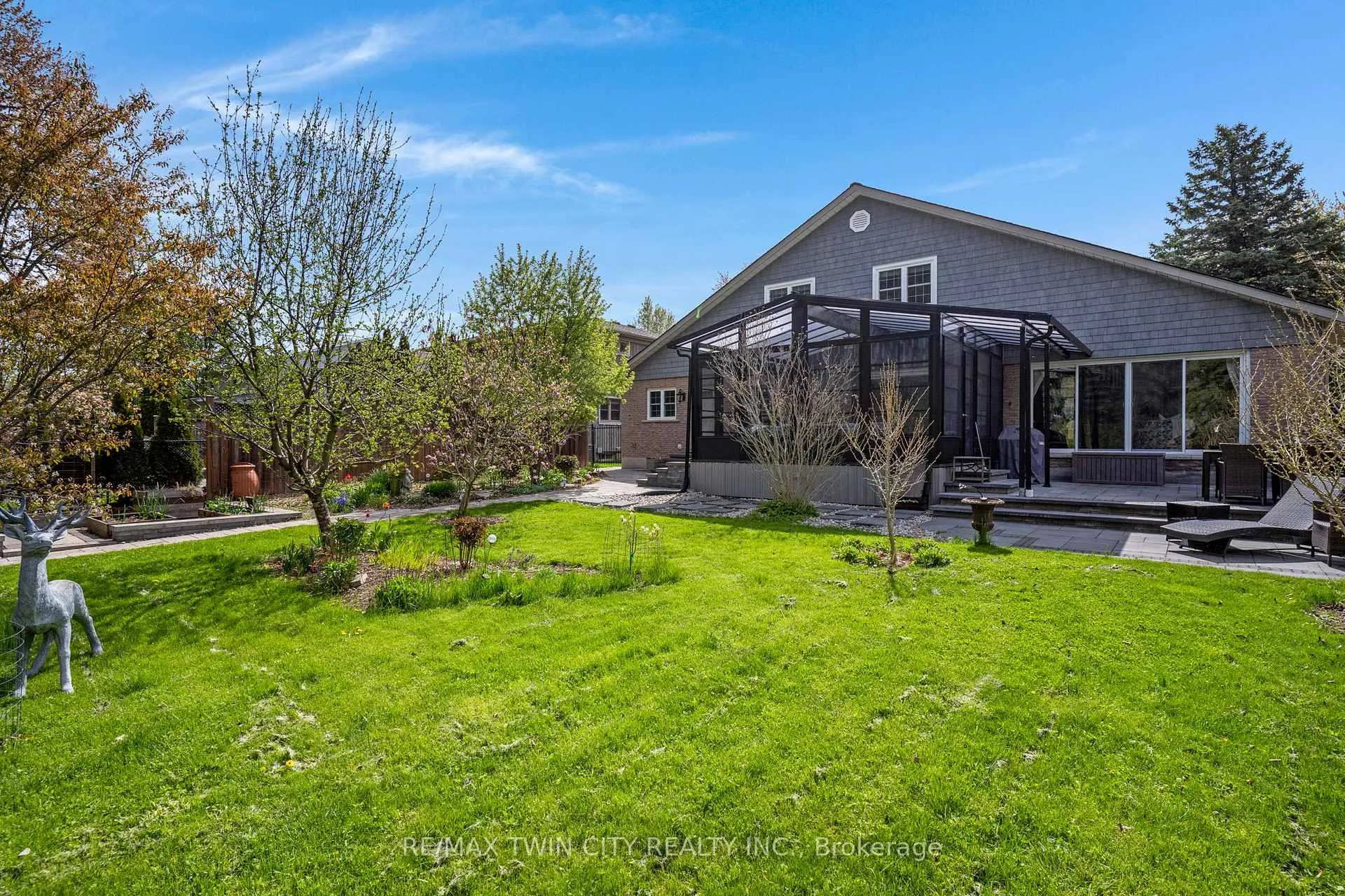 Photo 41 of 286 Normandy Avenue, Waterloo, Colonial Acres — HOMEH