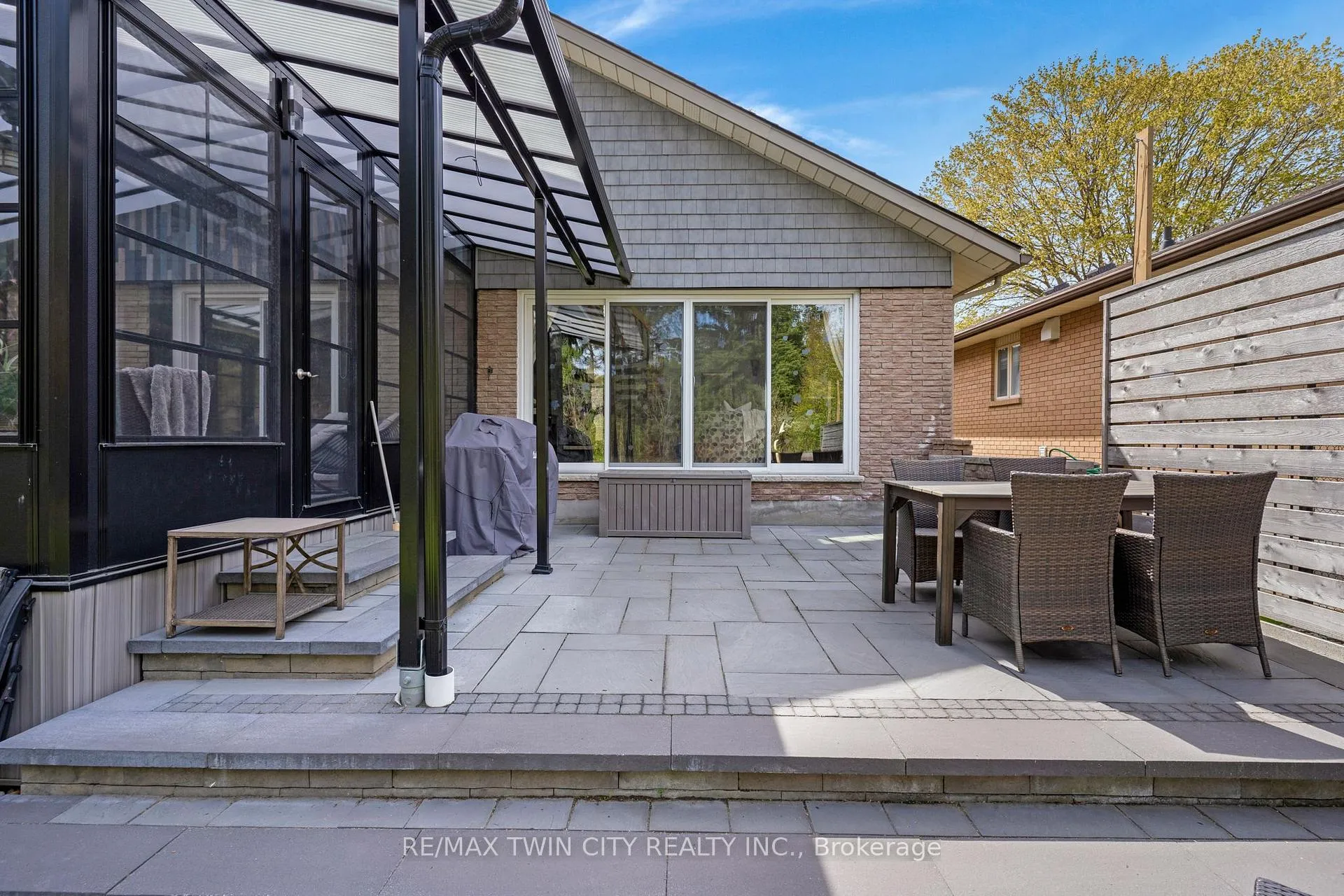 Photo 43 of 286 Normandy Avenue, Waterloo, Colonial Acres — HOMEH