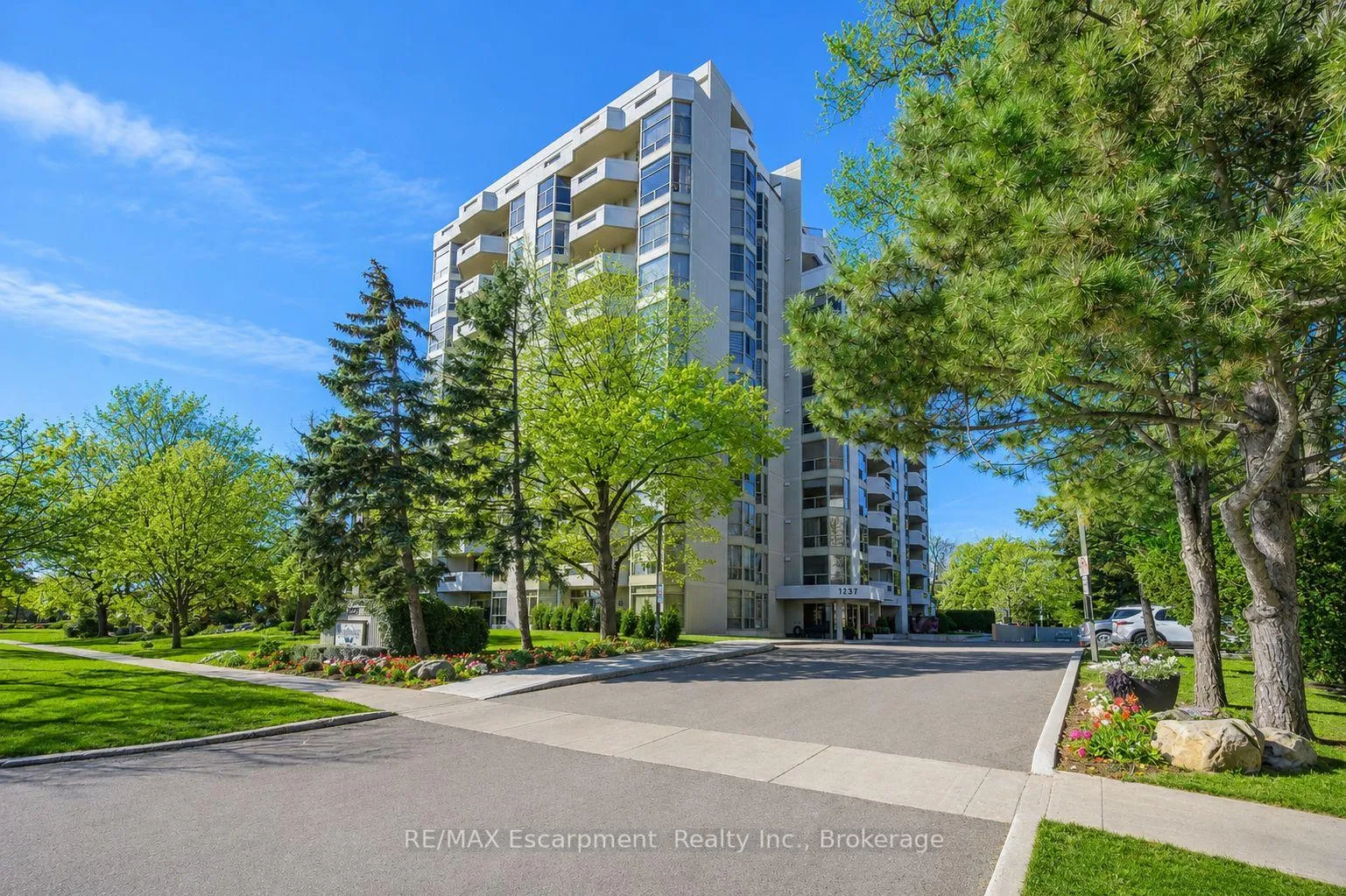 Photo 1 of Unit 301, 1237 North Shore Boulevard E, Burlington, Brant — HOMEH