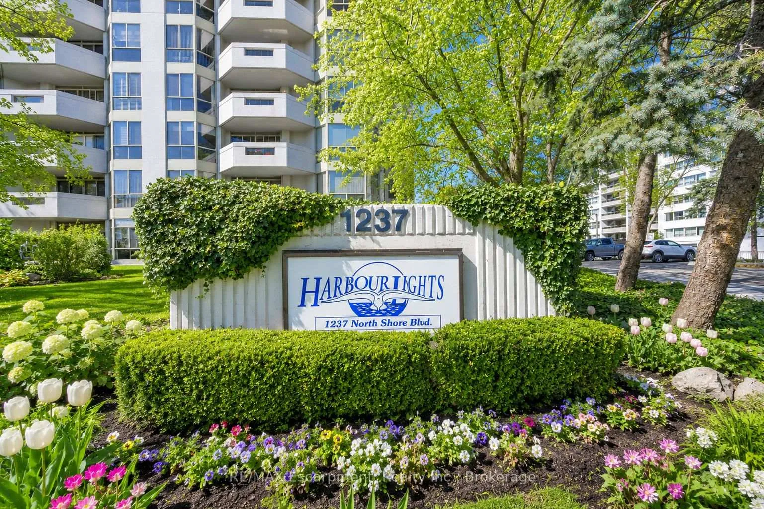 Photo 2 of Unit 301, 1237 North Shore Boulevard E, Burlington, Brant — HOMEH