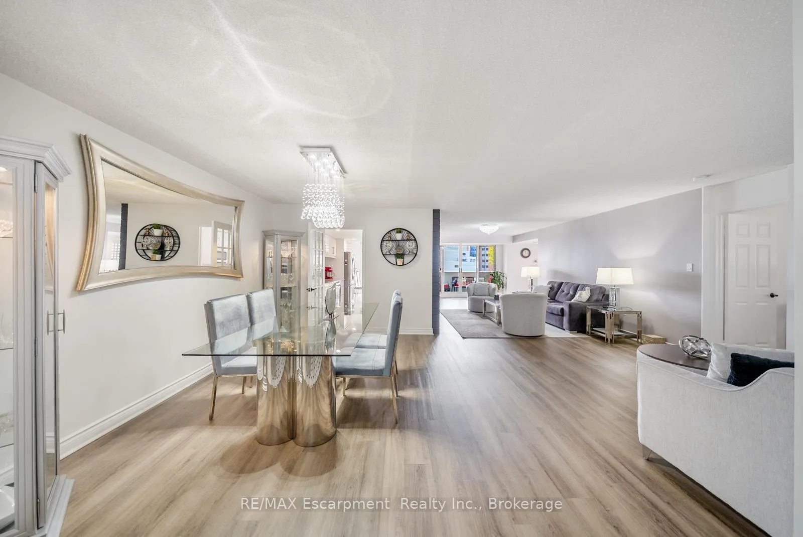 Photo 5 of Unit 301, 1237 North Shore Boulevard E, Burlington, Brant — HOMEH