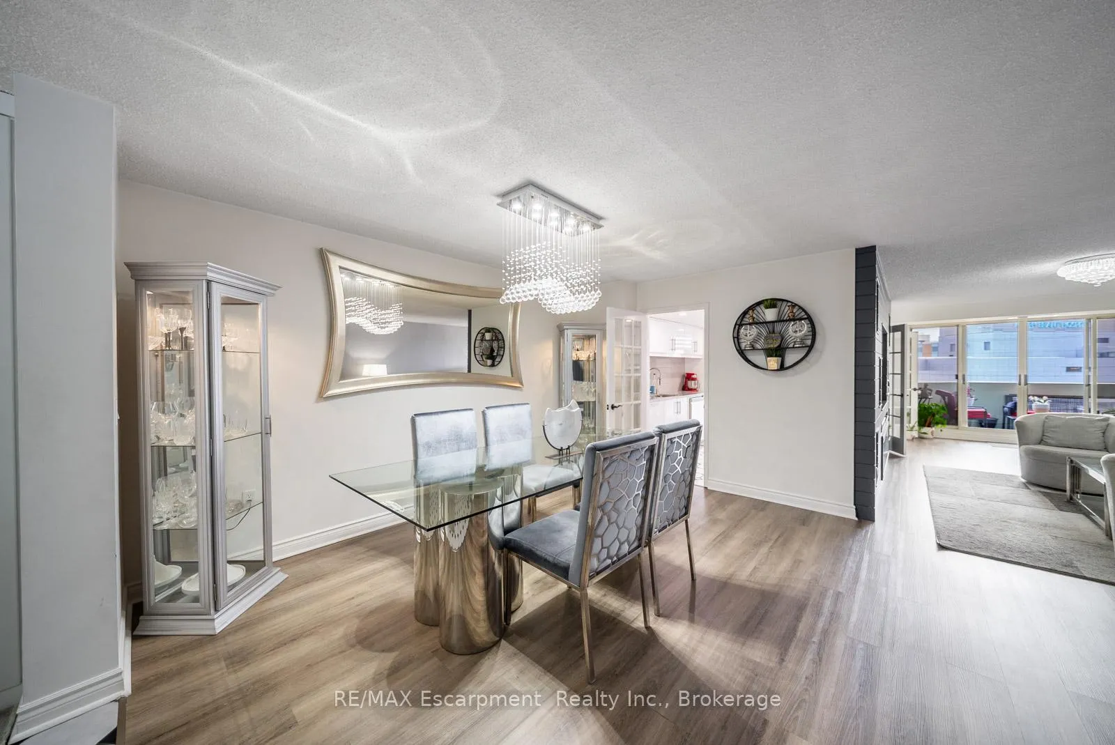 Photo 6 of Unit 301, 1237 North Shore Boulevard E, Burlington, Brant — HOMEH