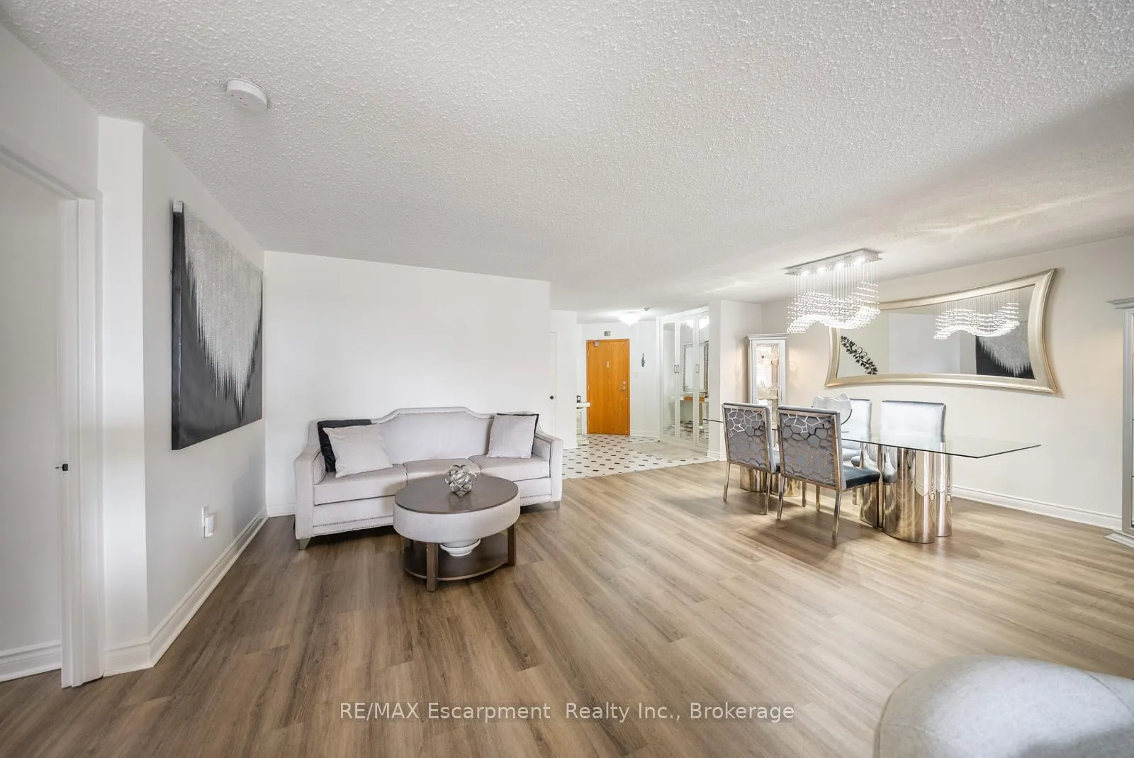 Photo 8 of Unit 301, 1237 North Shore Boulevard E, Burlington, Brant — HOMEH