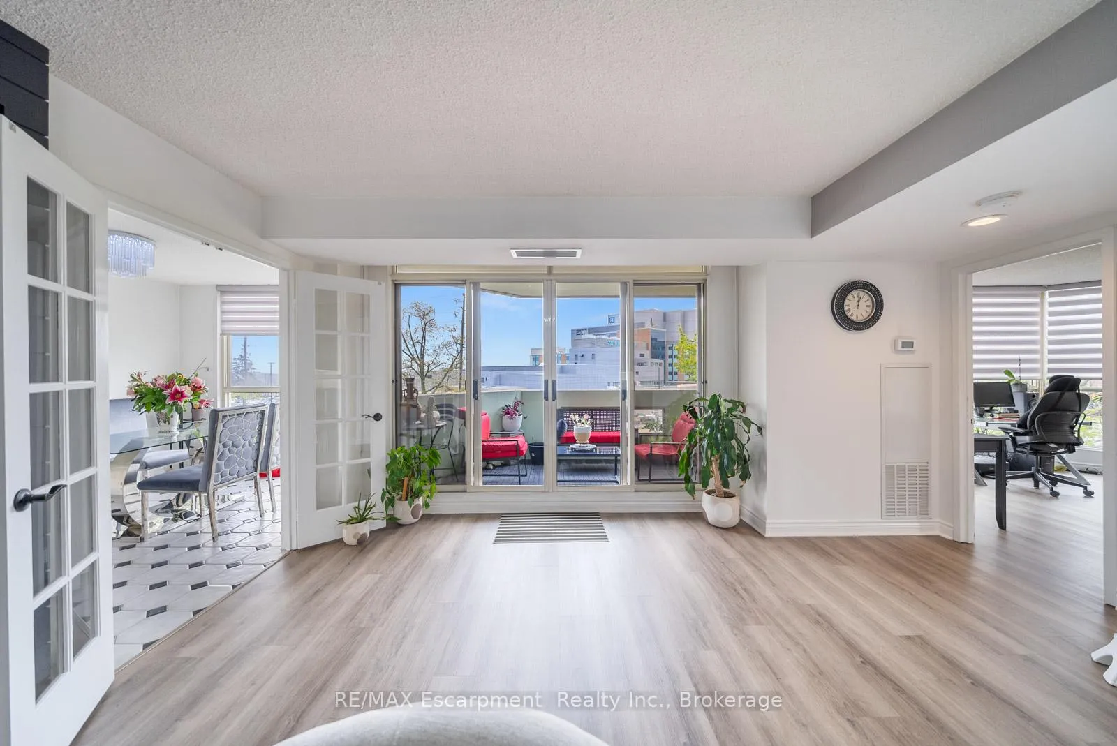 Photo 11 of Unit 301, 1237 North Shore Boulevard E, Burlington, Brant — HOMEH
