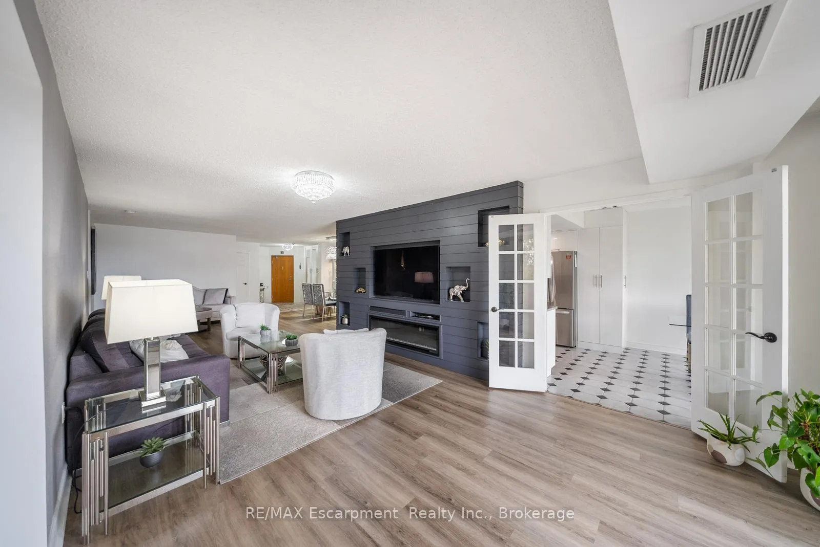 Photo 16 of Unit 301, 1237 North Shore Boulevard E, Burlington, Brant — HOMEH