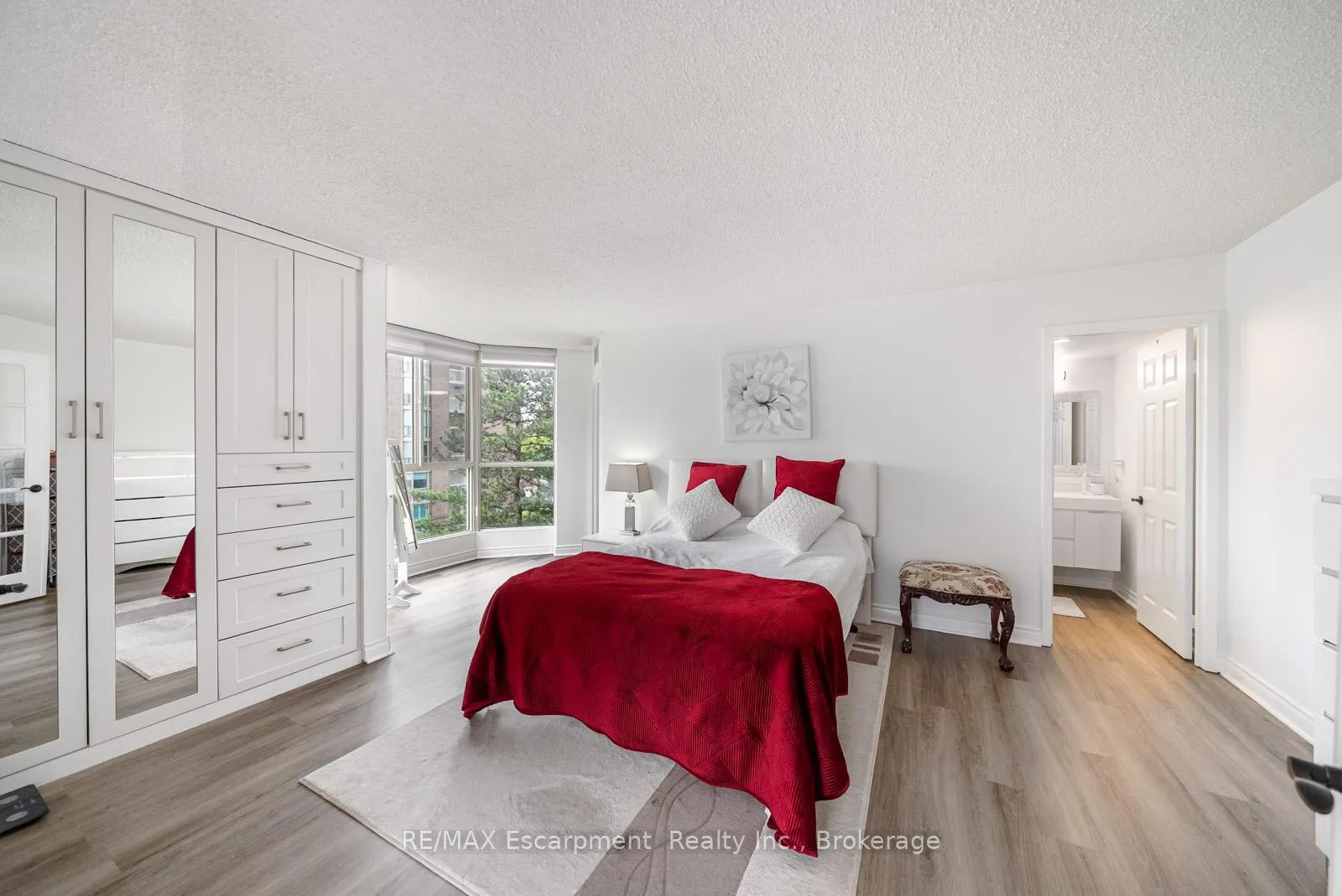Photo 19 of Unit 301, 1237 North Shore Boulevard E, Burlington, Brant — HOMEH