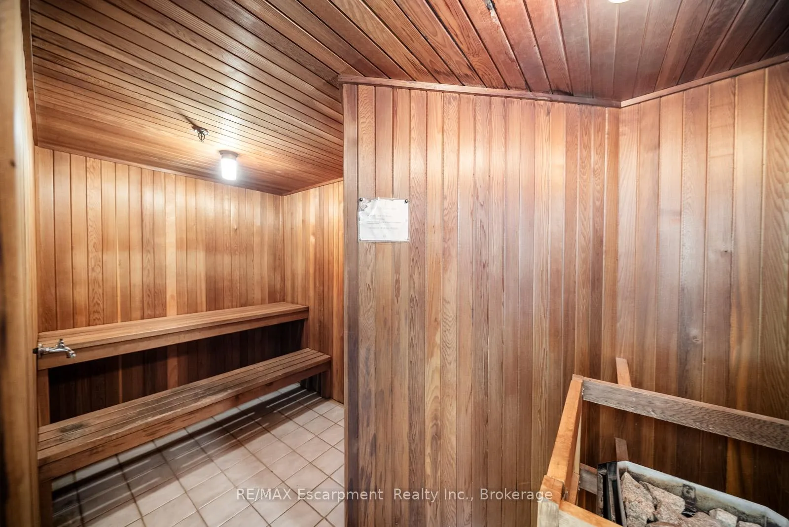 Photo 32 of Unit 301, 1237 North Shore Boulevard E, Burlington, Brant — HOMEH