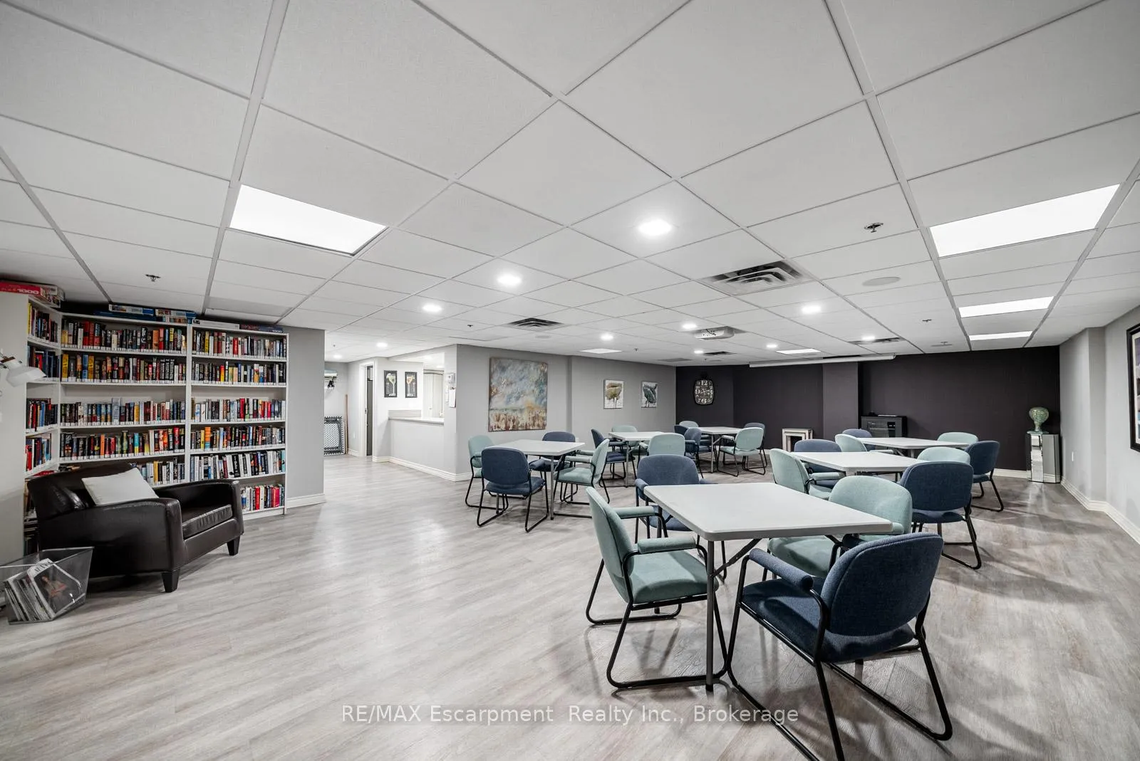Photo 33 of Unit 301, 1237 North Shore Boulevard E, Burlington, Brant — HOMEH