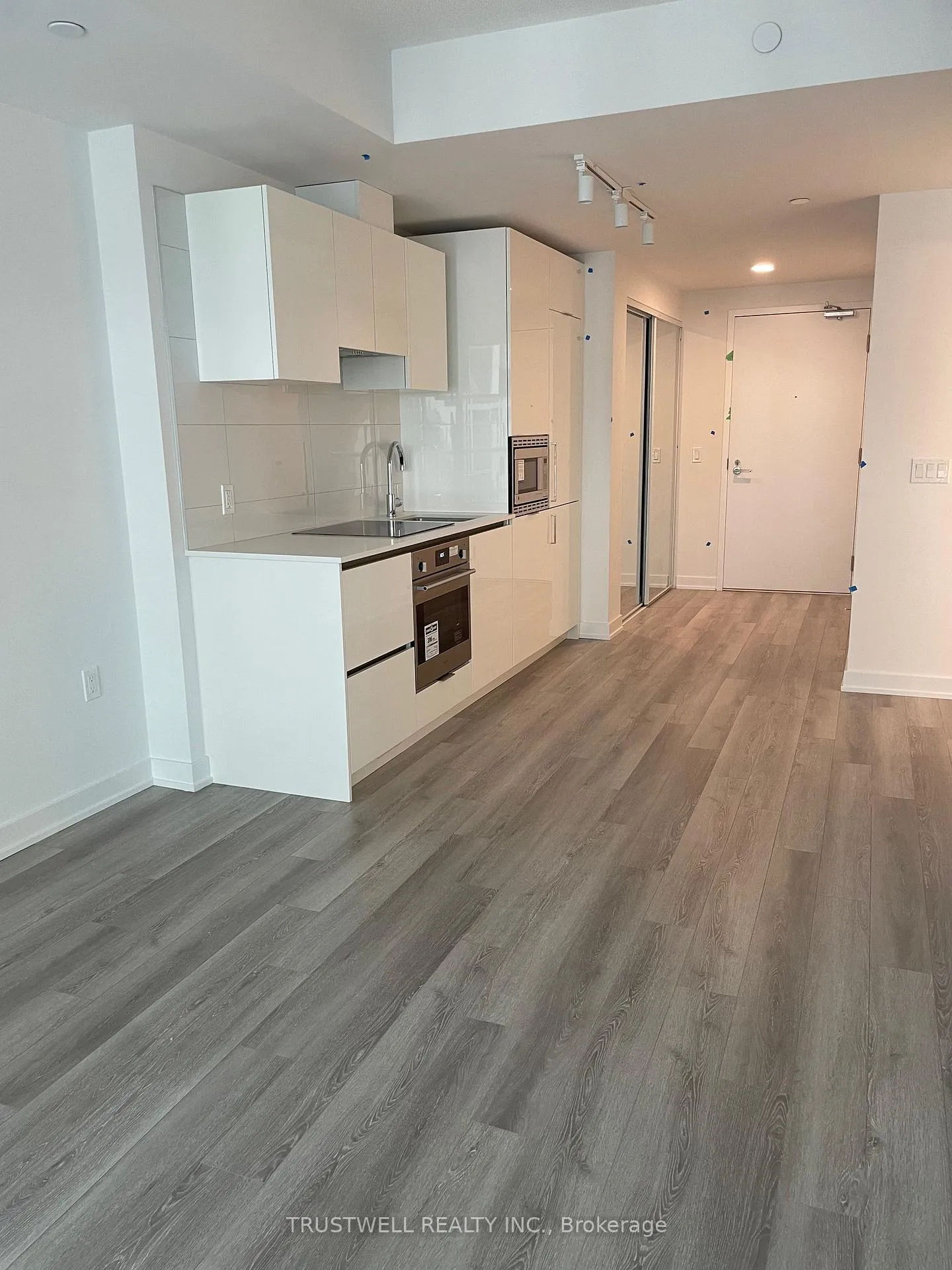 Photo 3 of Unit 923, 230 Simcoe Street, Toronto, Kensington-Chinatown — HOMEH