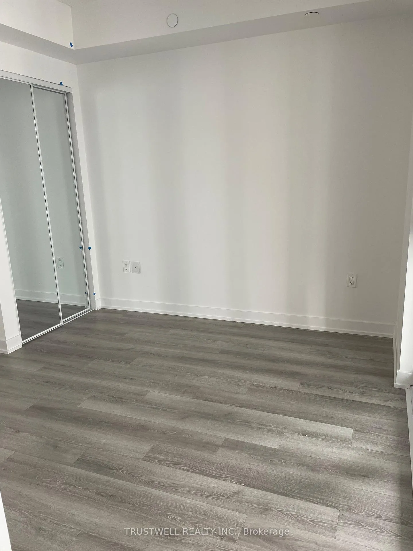 Photo 5 of Unit 923, 230 Simcoe Street, Toronto, Kensington-Chinatown — HOMEH