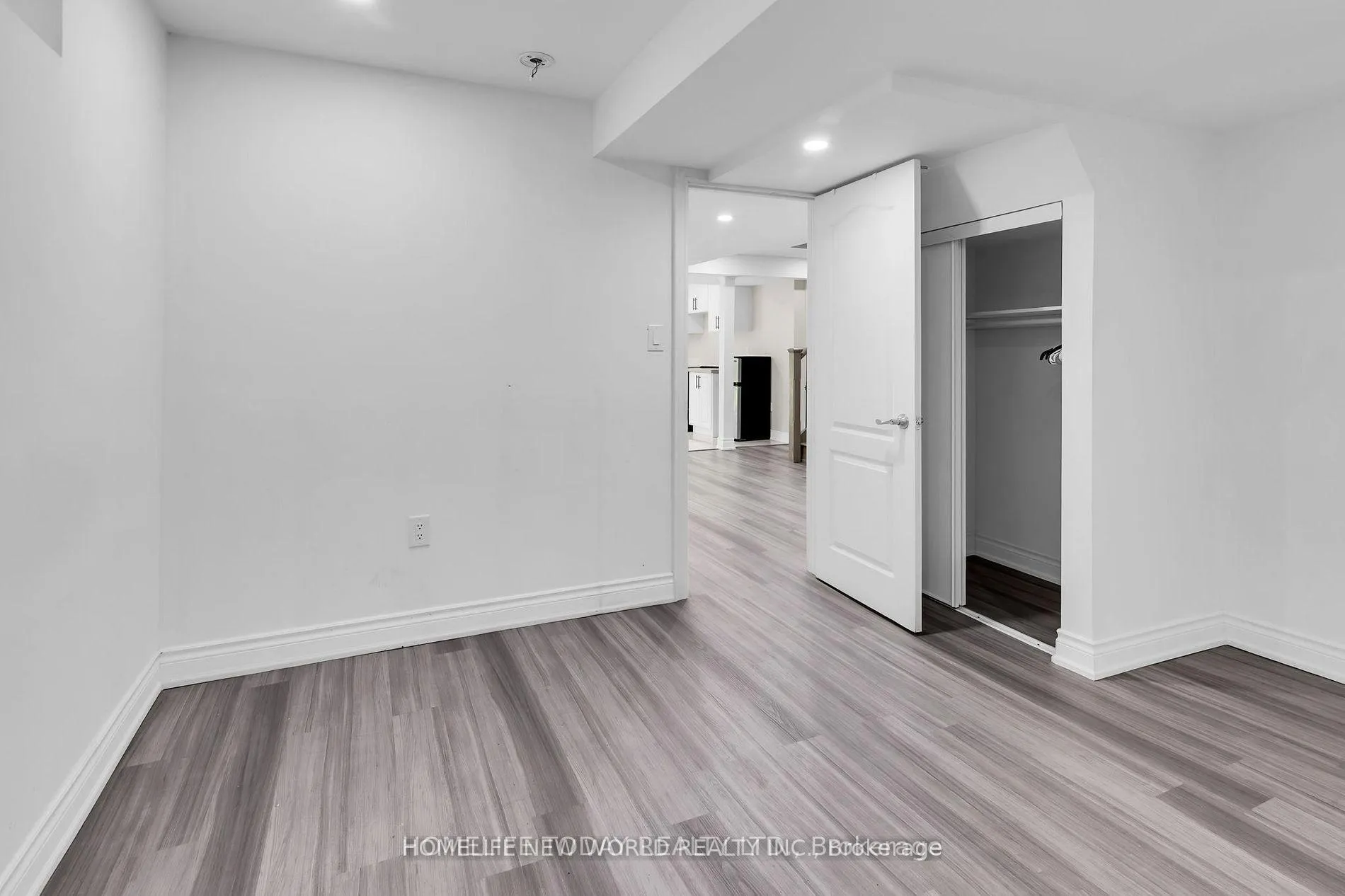 Photo 7 of 265 Bruce Cameron Drive, Clarington, Bowmanville — HOMEH
