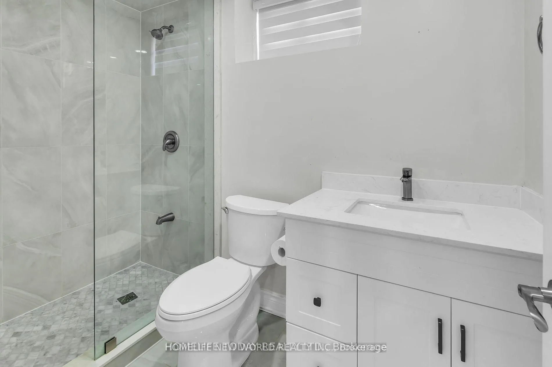 Photo 10 of 265 Bruce Cameron Drive, Clarington, Bowmanville — HOMEH