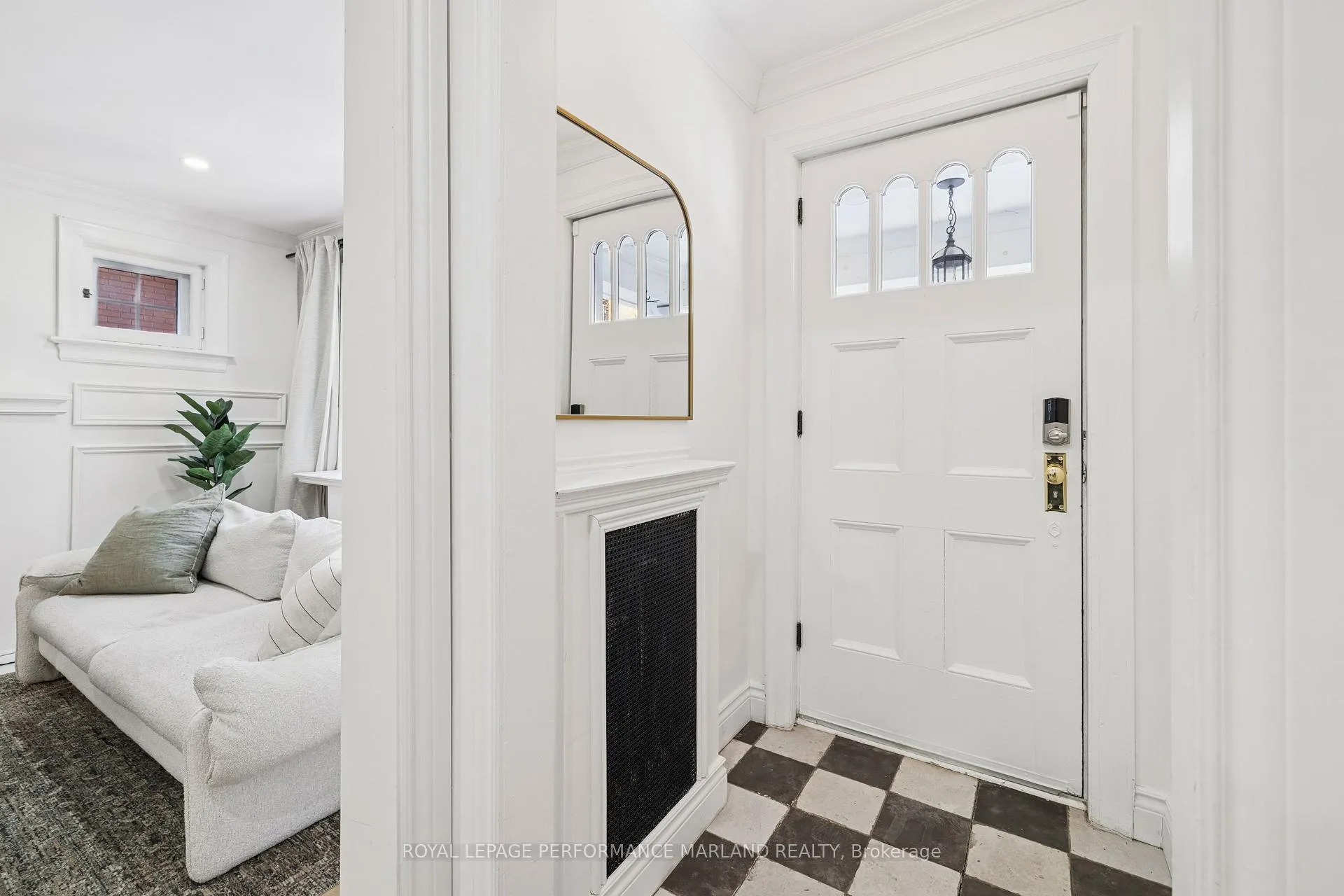 Photo 2 of 186 Aylmer Avenue, Ottawa, Old Ottawa South — HOMEH