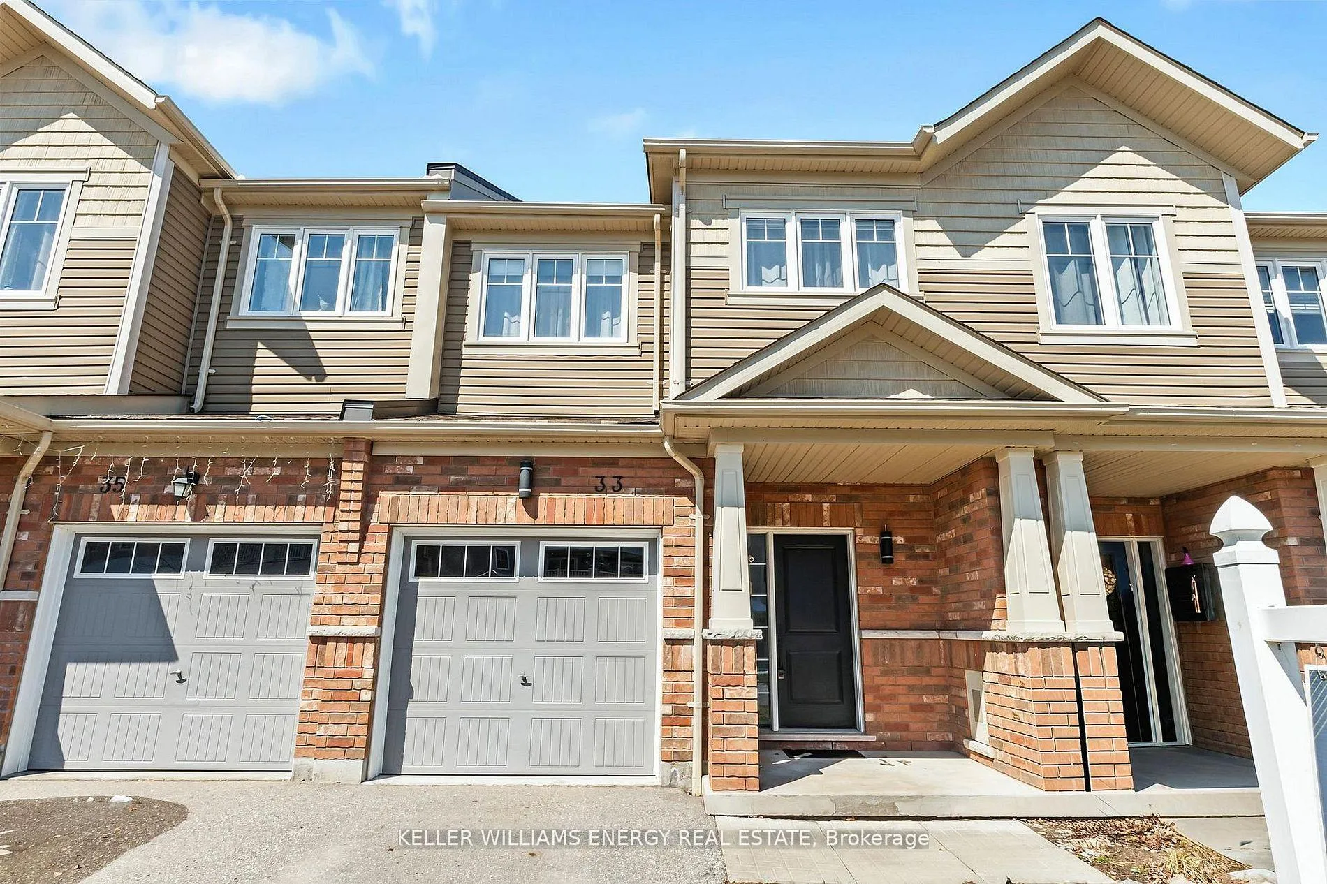 Photo 5 of 33 Tabaret Crescent, Oshawa, Windfields — HOMEH