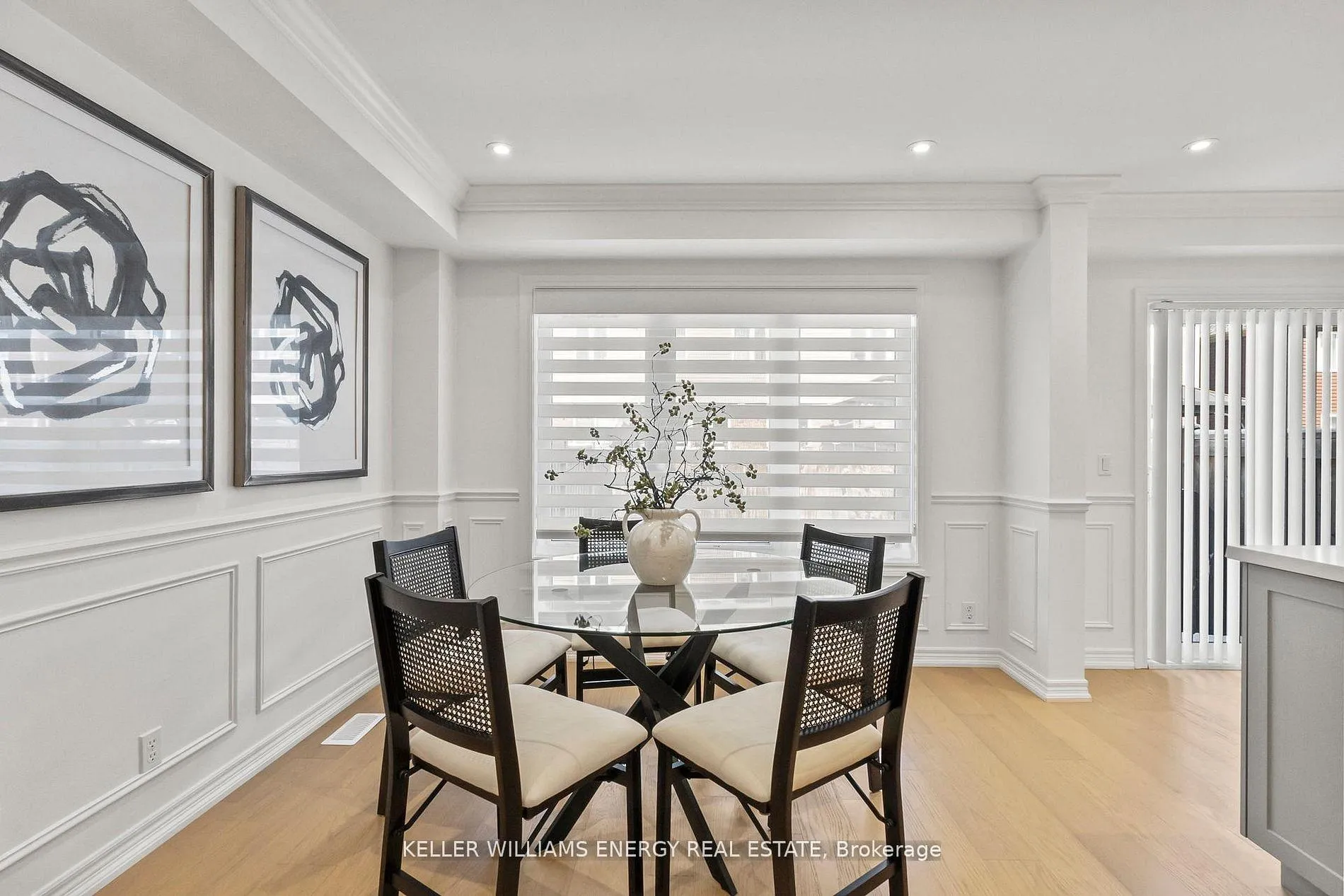 Photo 8 of 33 Tabaret Crescent, Oshawa, Windfields — HOMEH