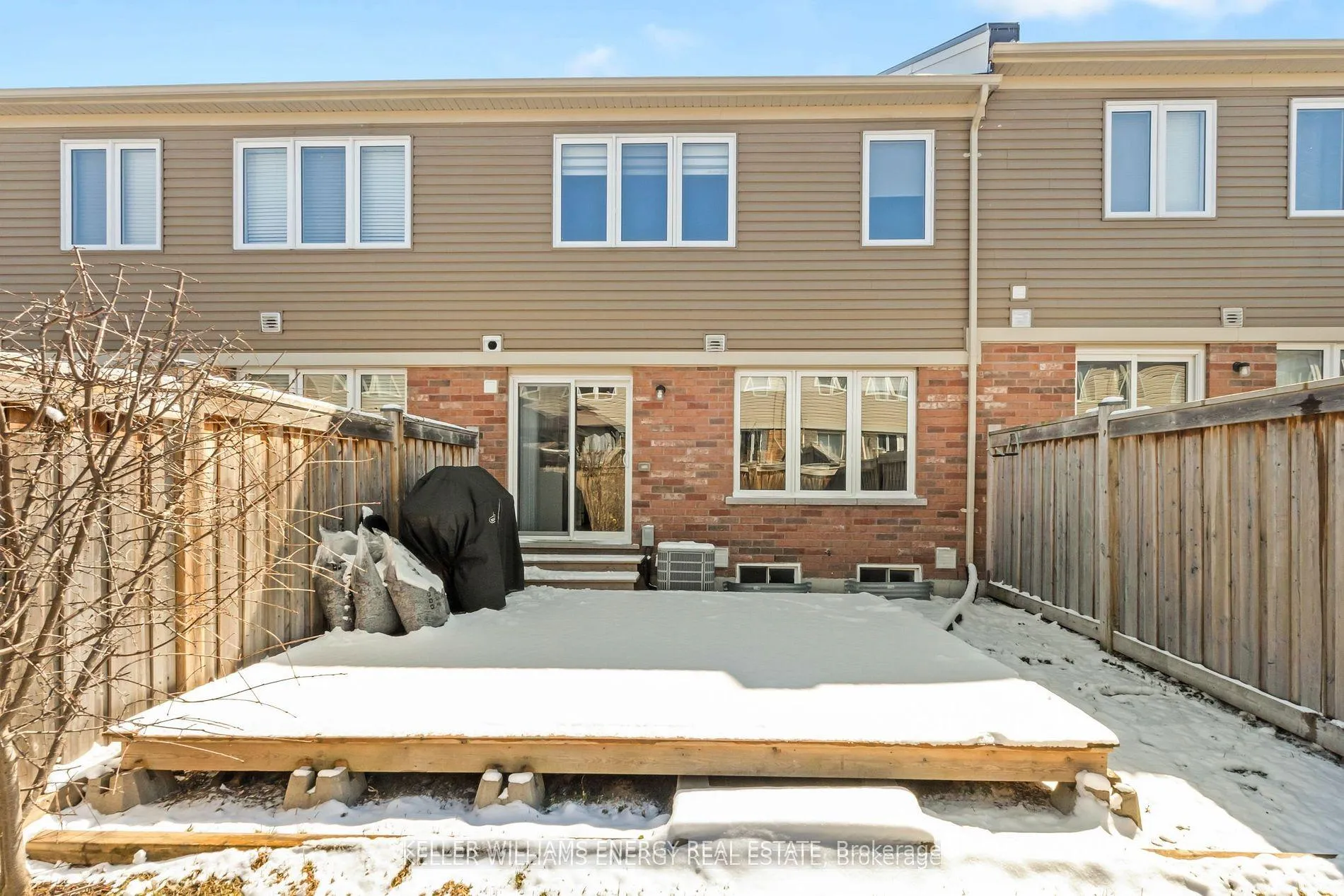 Photo 25 of 33 Tabaret Crescent, Oshawa, Windfields — HOMEH