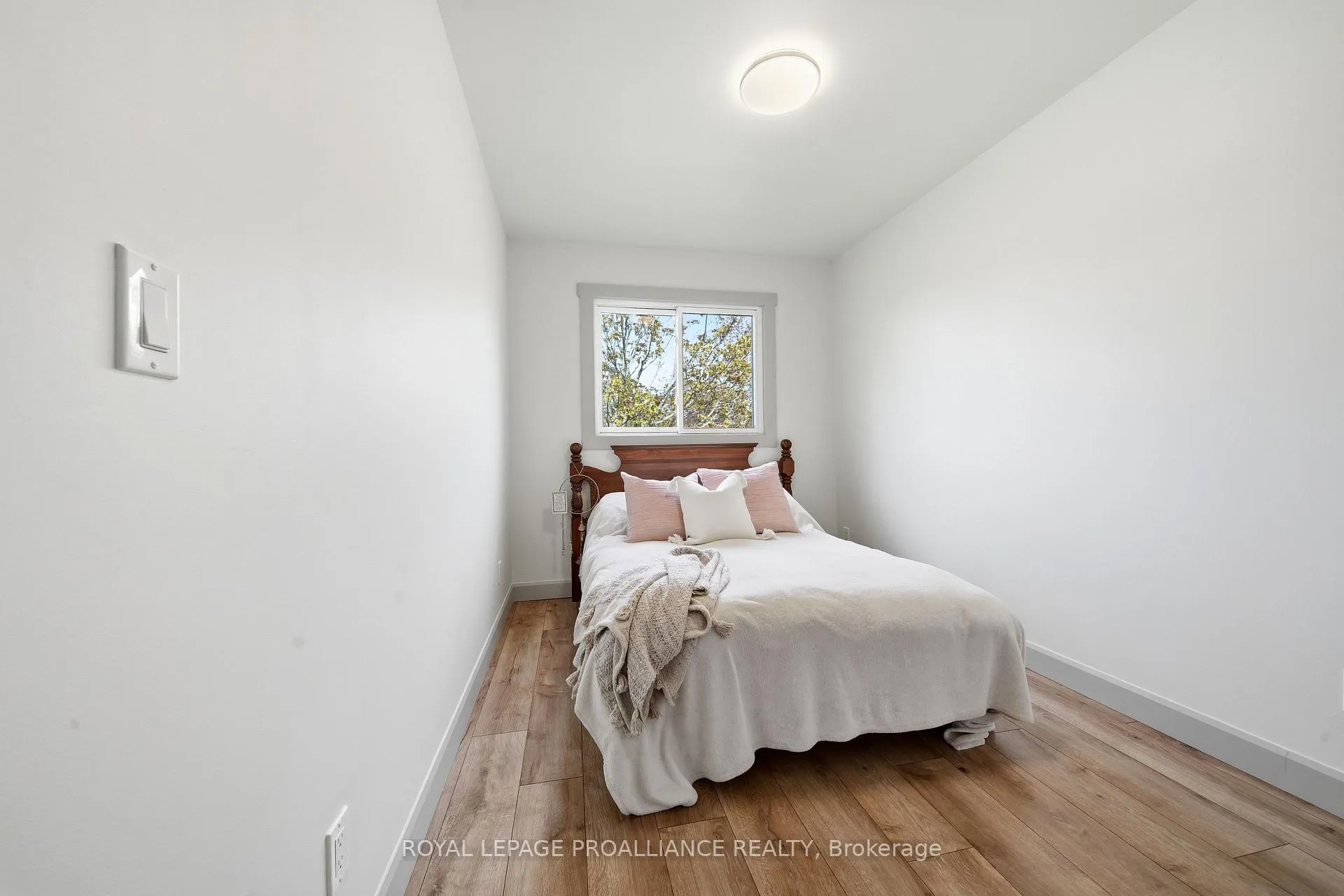Photo 24 of 18 Alnet Drive, Belleville, Belleville Ward — HOMEH