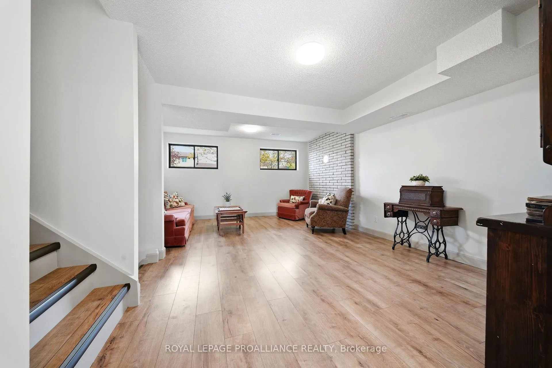 Photo 27 of 18 Alnet Drive, Belleville, Belleville Ward — HOMEH