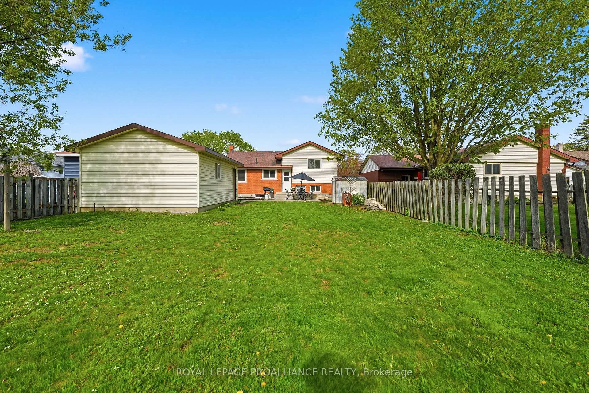Photo 42 of 18 Alnet Drive, Belleville, Belleville Ward — HOMEH