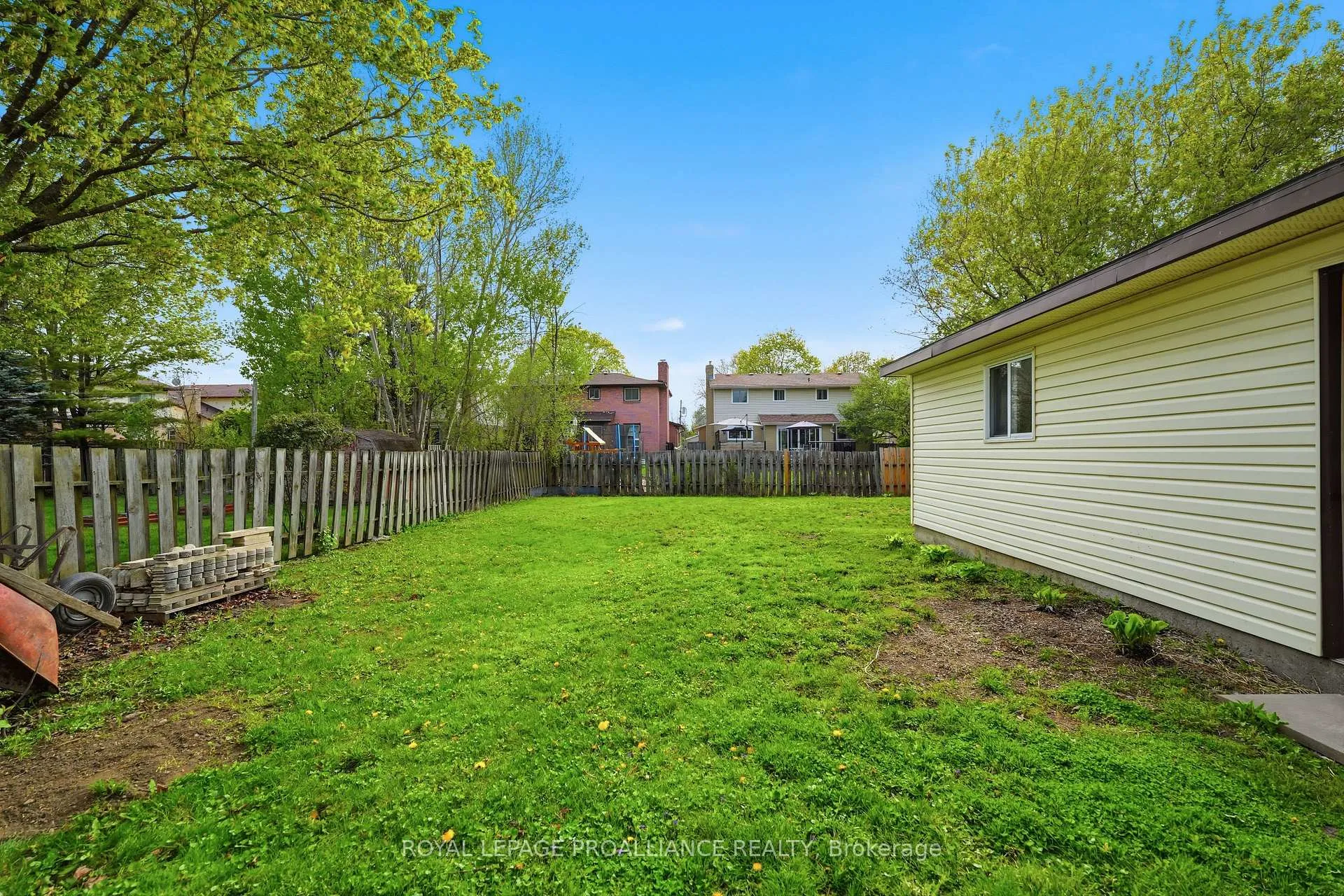 Photo 43 of 18 Alnet Drive, Belleville, Belleville Ward — HOMEH