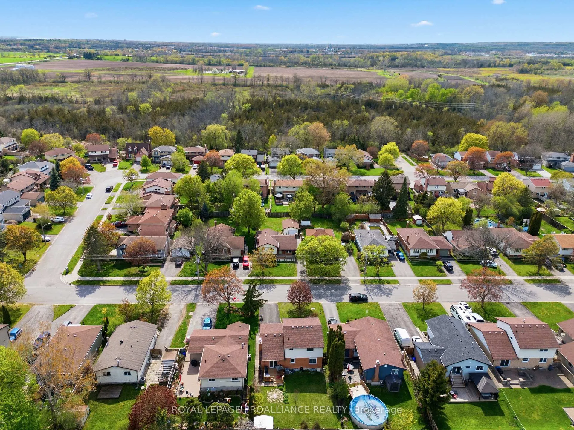 Photo 46 of 18 Alnet Drive, Belleville, Belleville Ward — HOMEH