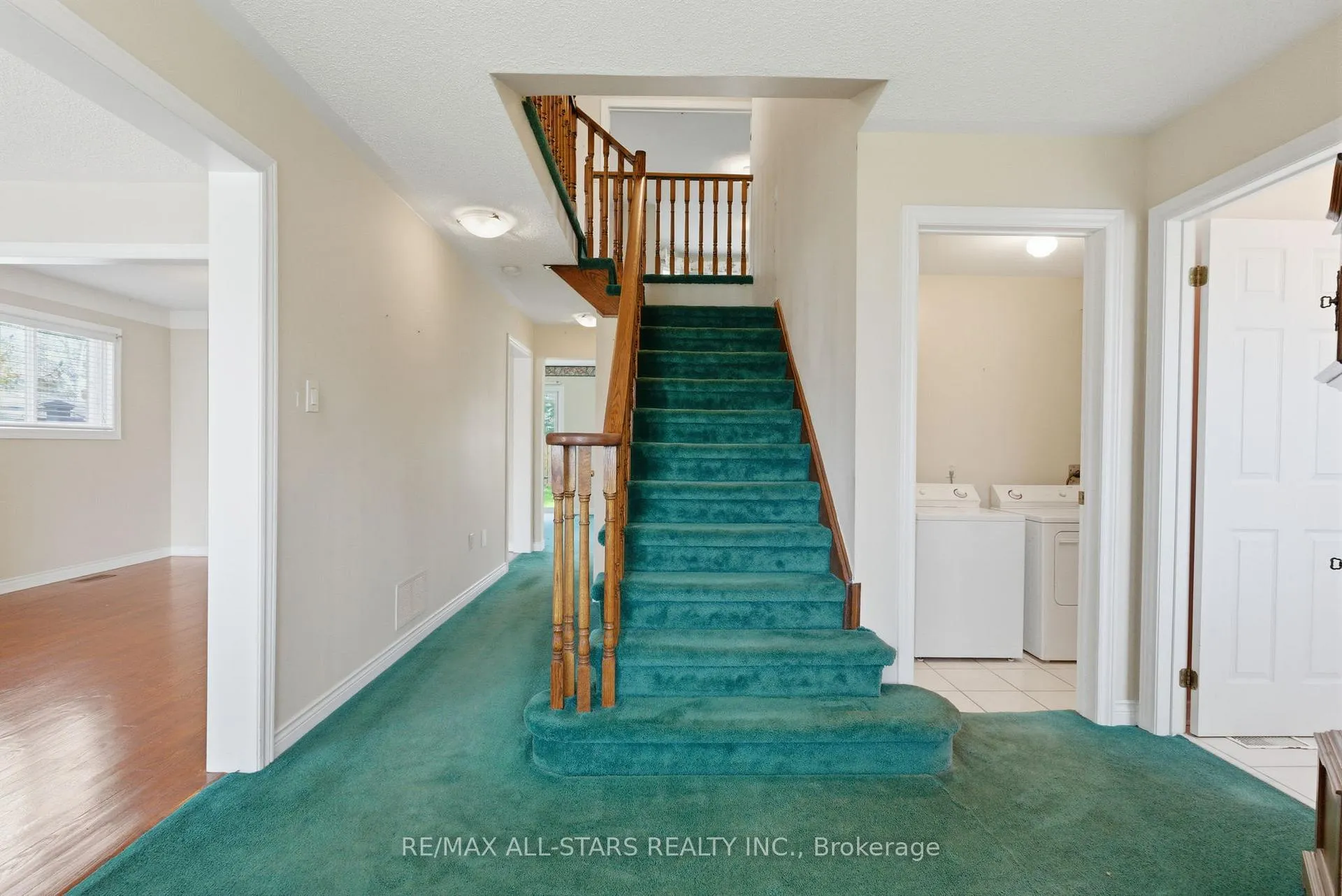 Photo 16 of 7 Remion Crescent, Uxbridge — HOMEH