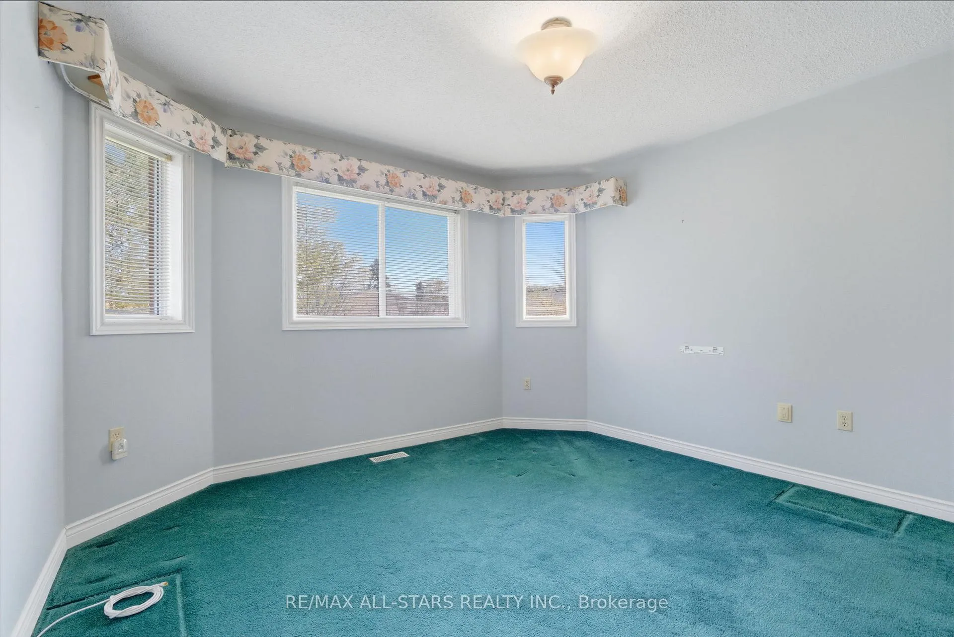 Photo 18 of 7 Remion Crescent, Uxbridge — HOMEH