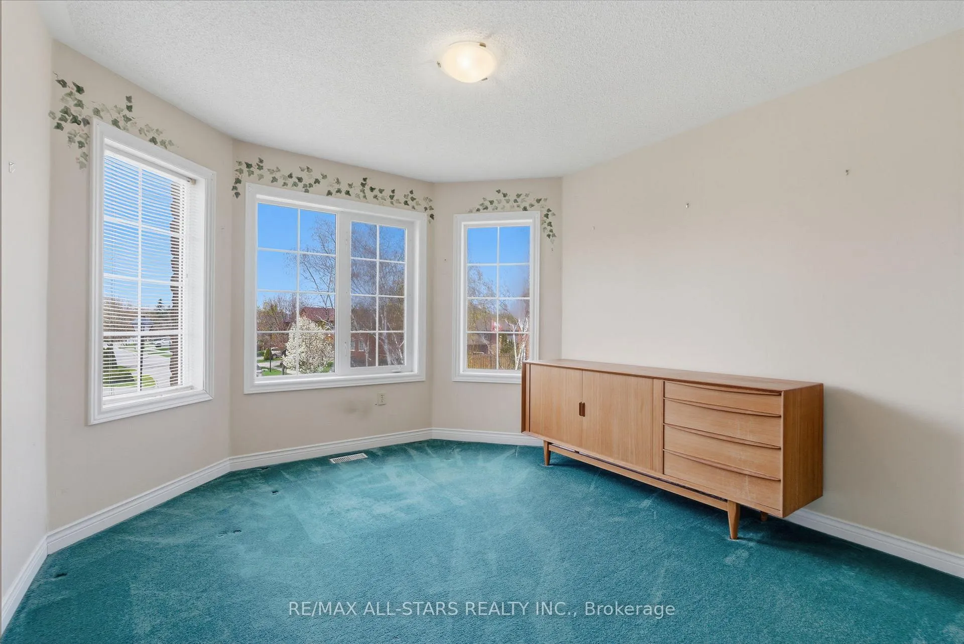 Photo 26 of 7 Remion Crescent, Uxbridge — HOMEH