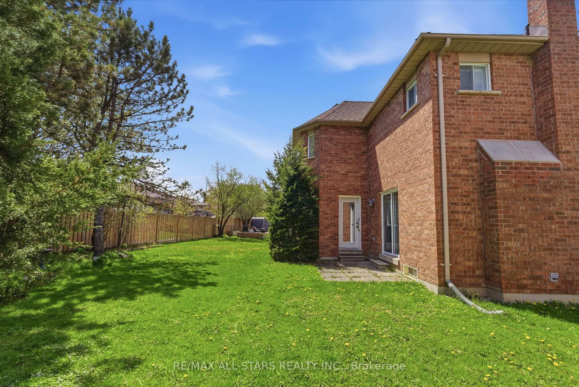 Photo 32 of 7 Remion Crescent, Uxbridge — HOMEH