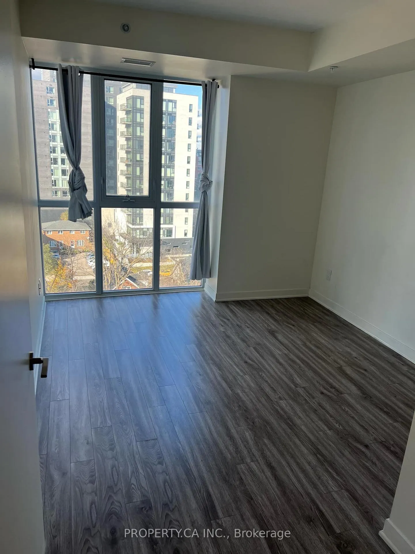 Photo 6 of Unit 1009, 128 King Street N, Waterloo, Downtown Waterloo — HOMEH