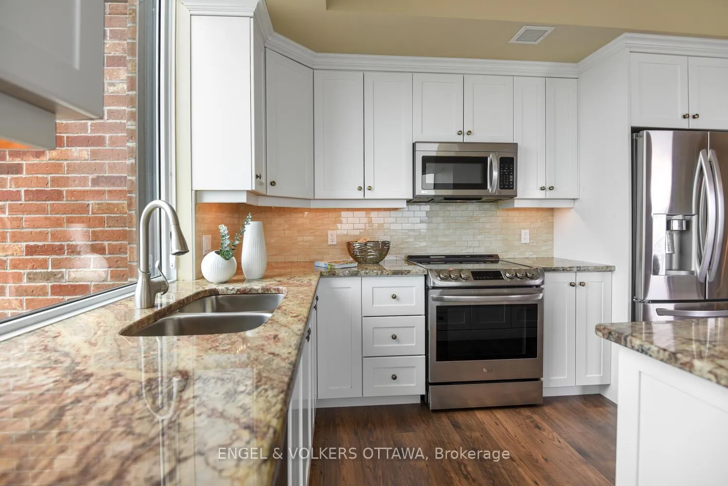 Photo 24 of Unit 1504, 15 St Andrew Street, Brockville — HOMEH