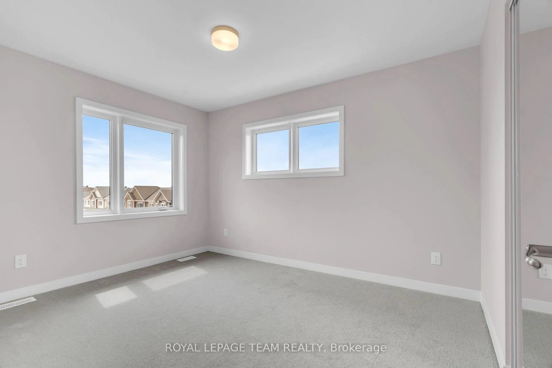 Photo 14 of 810 Parnian Private, Ottawa, Barrhaven - Half Moon Bay — HOMEH